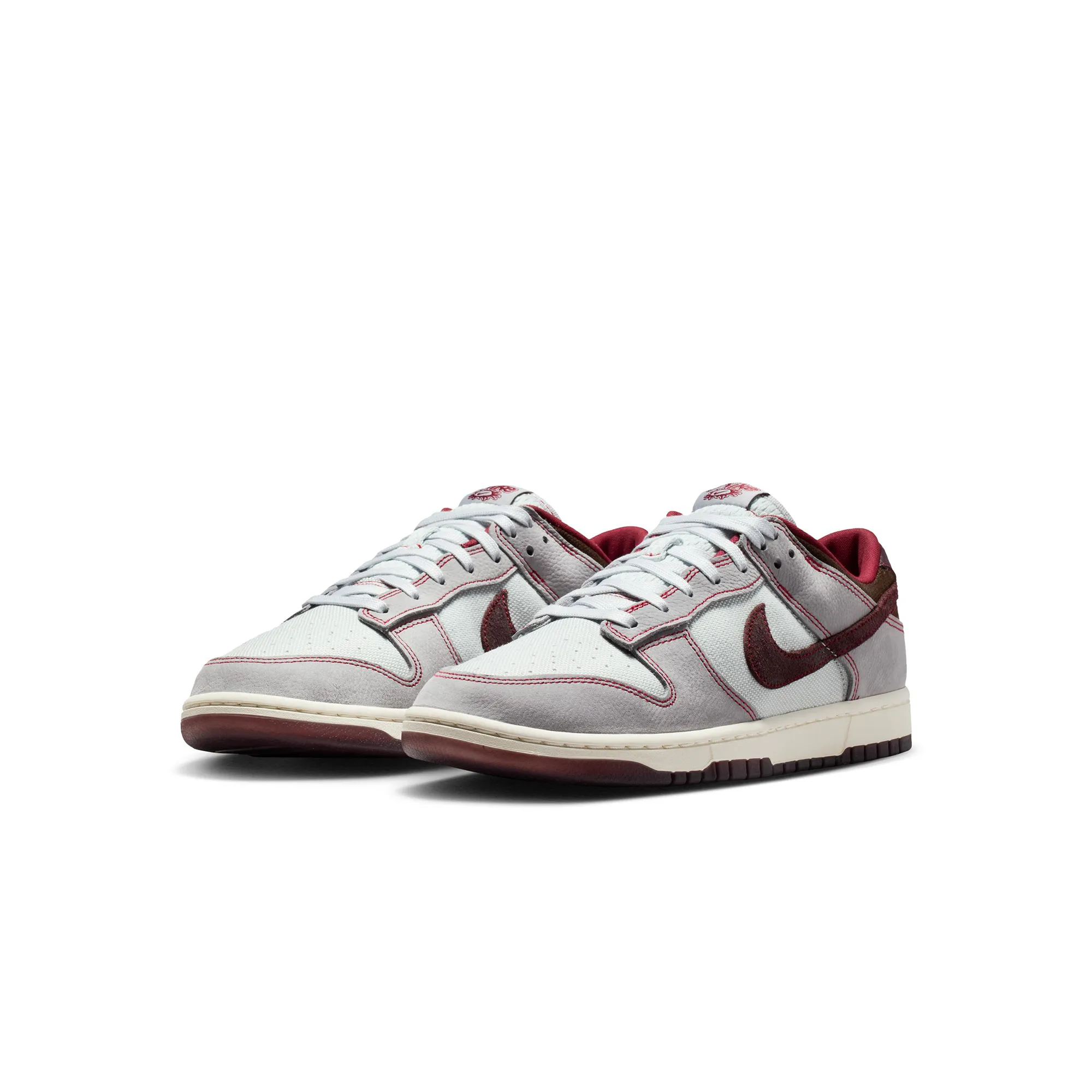 Dunk Low Retro Pure Platinum SE sold by Grinmore product image thumbnail 2