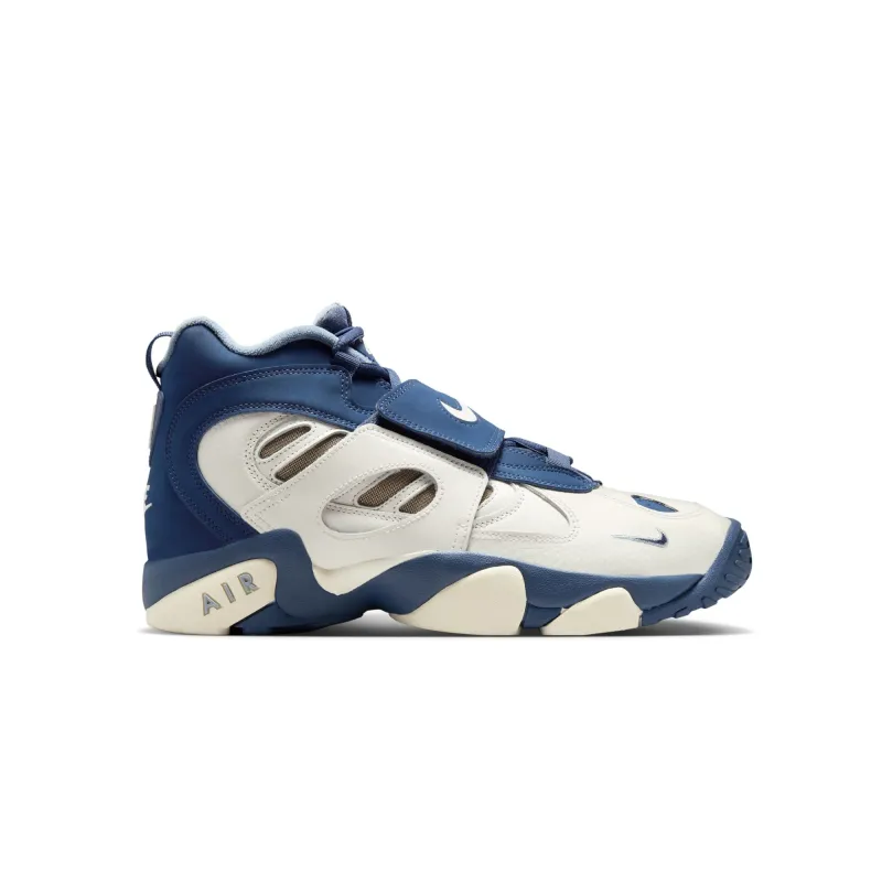 Air Diamond Turf 2 Royals made by Nike