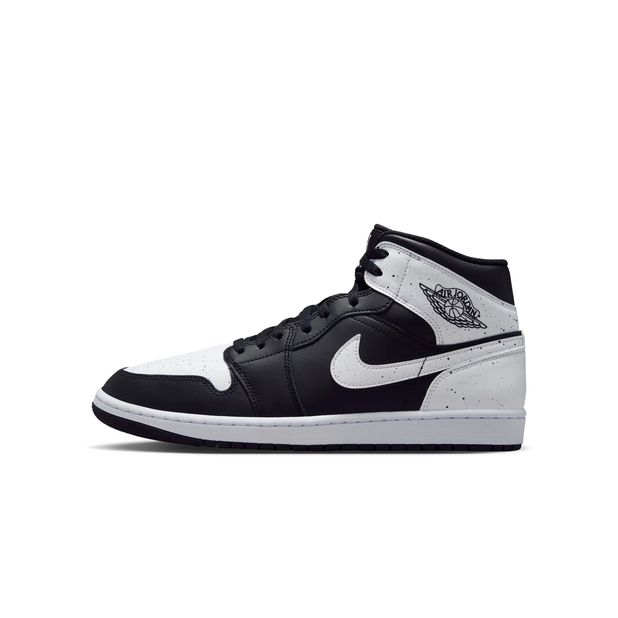 Air Jordan 1 Mid SE Oreo sold by Grinmore product image thumbnail 3