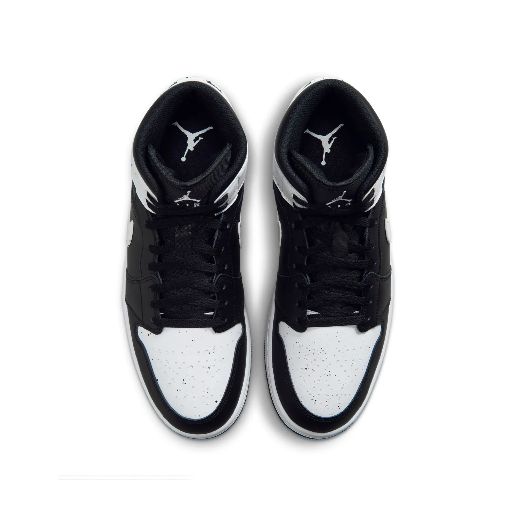 Air Jordan 1 Mid SE Oreo sold by Grinmore product image thumbnail 4
