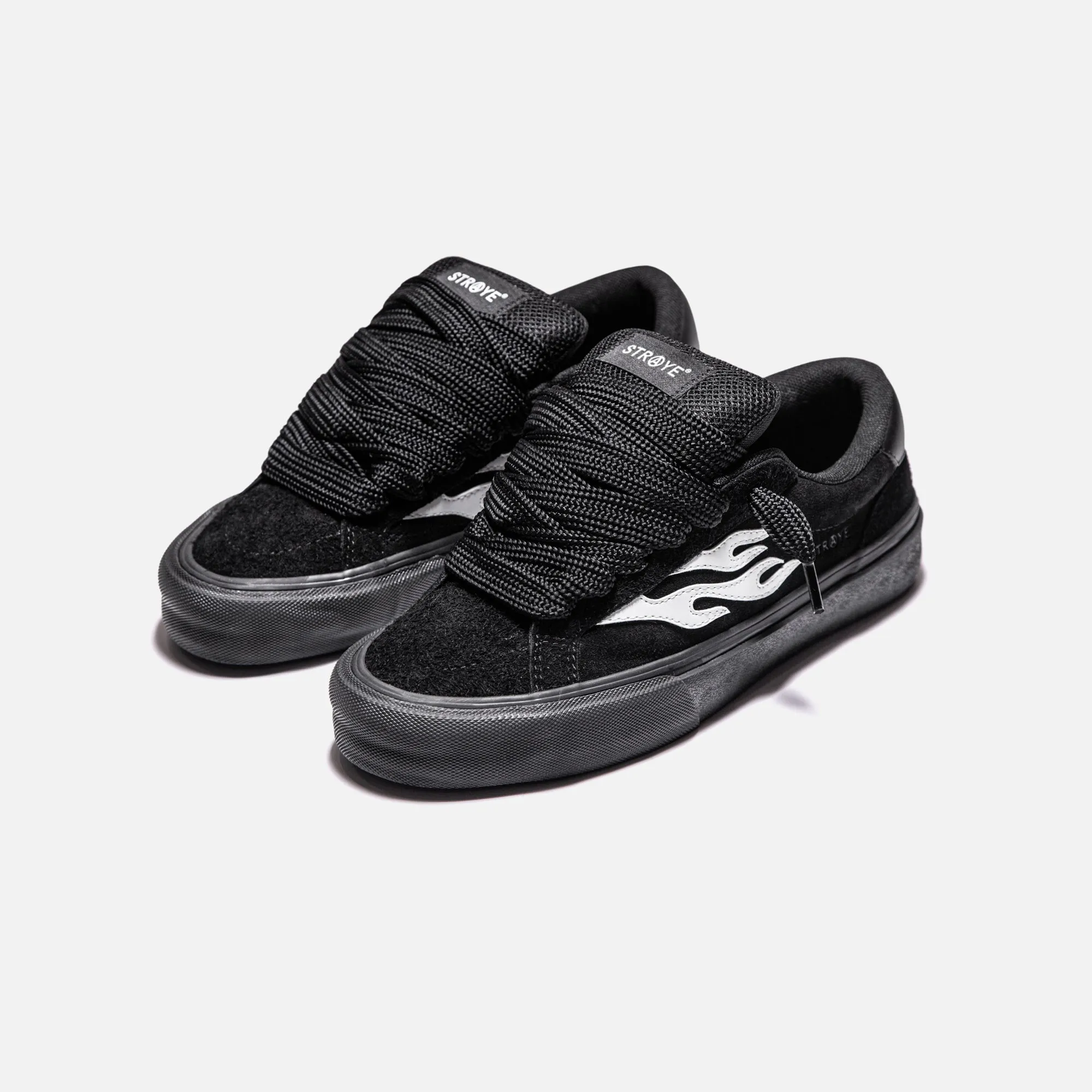 LOGAN PUFF - PHANTOM sold by Straye product image thumbnail 3