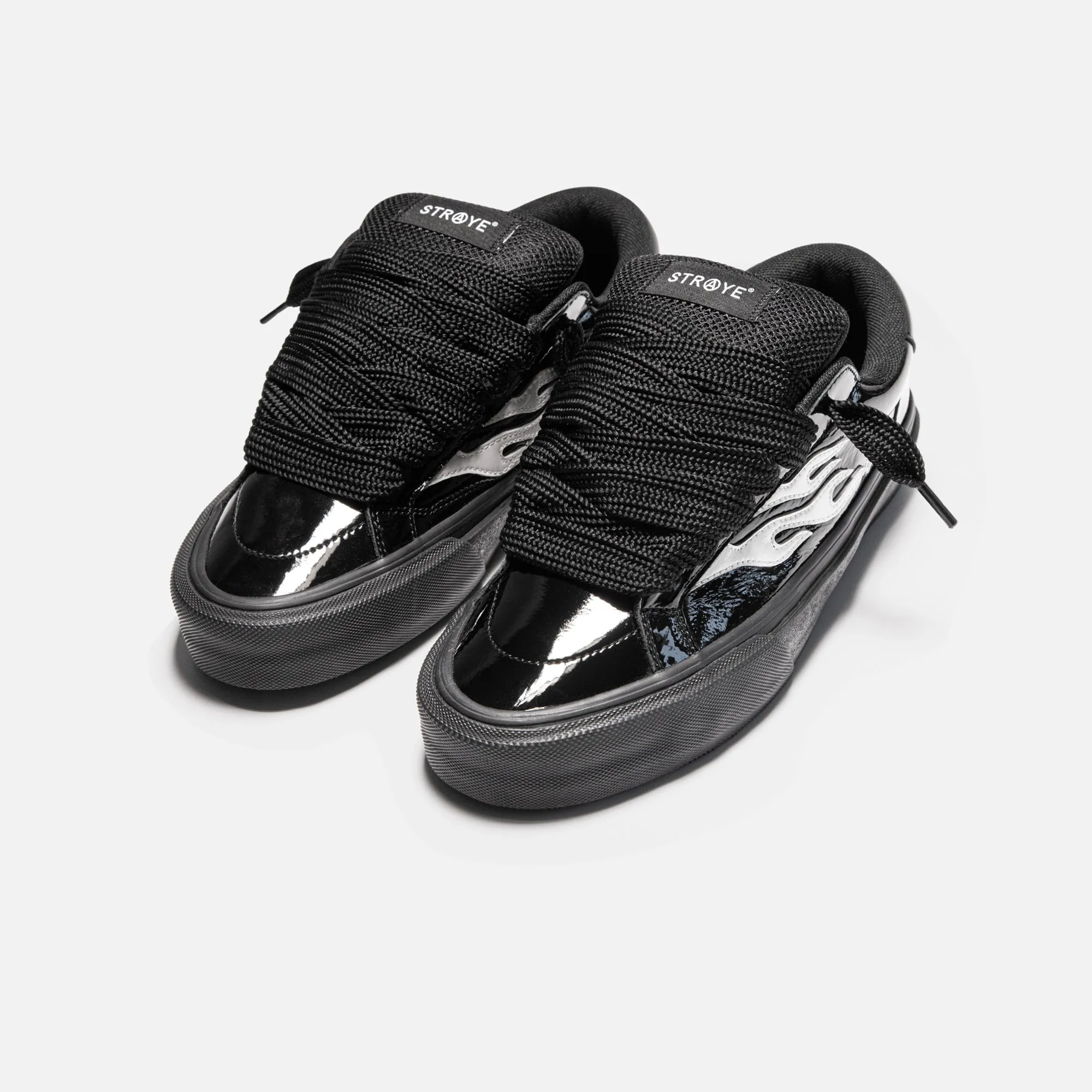 LOGAN PUFF - GLOSSY PHANTOM sold by Straye product image thumbnail 3