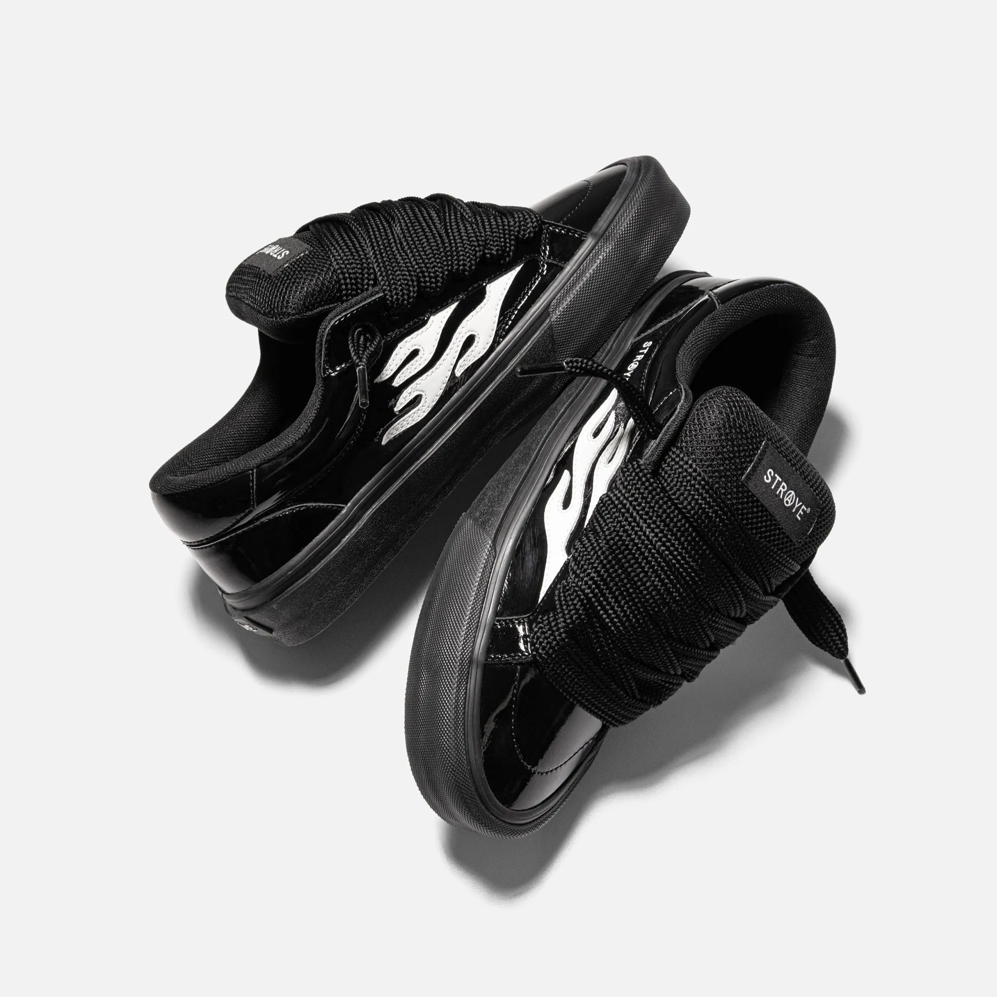 LOGAN PUFF - GLOSSY PHANTOM sold by Straye product image thumbnail 2