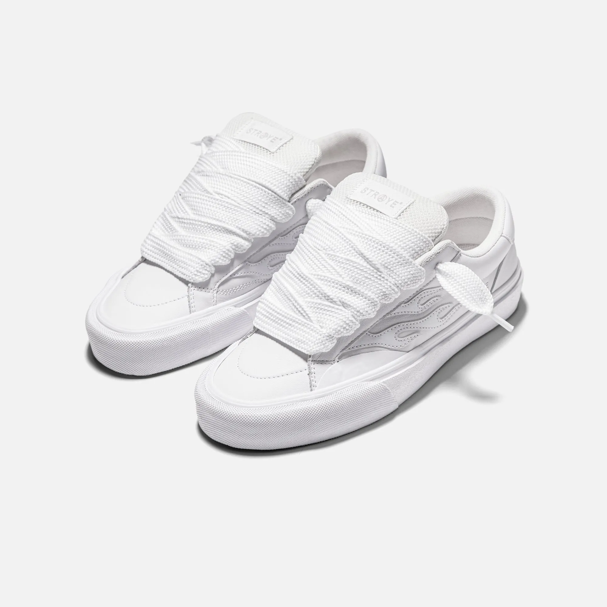 LOGAN PUFF - WHITEOUT sold by Straye product image thumbnail 3