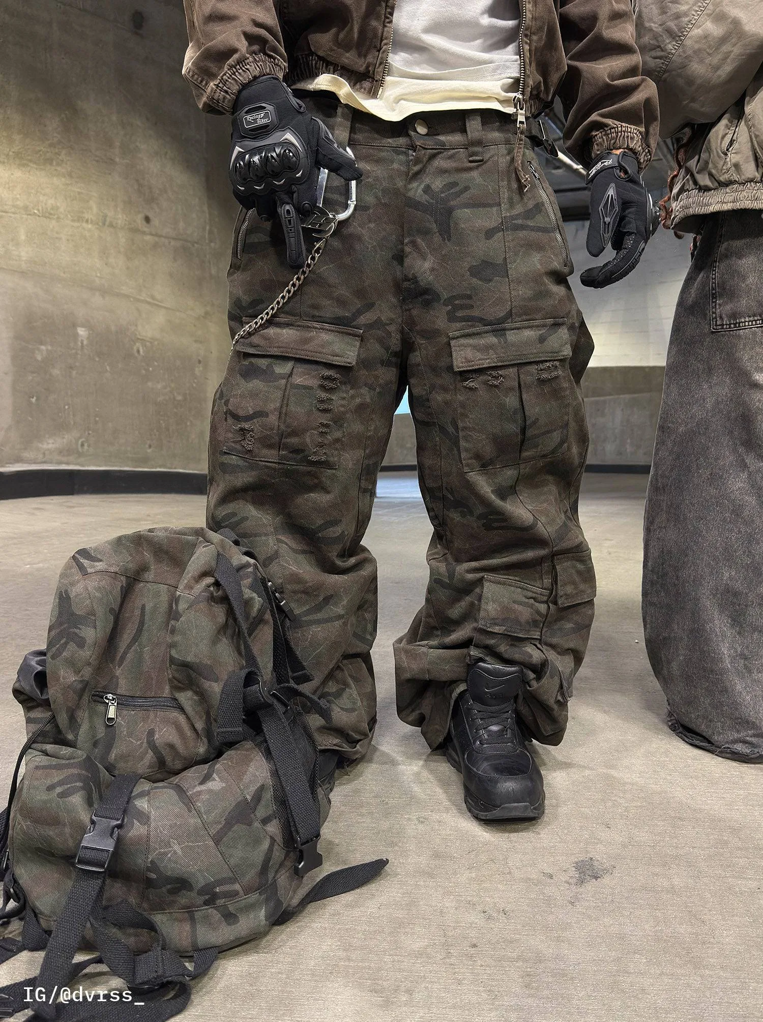 MILITARY CARGOPANTS - CAMO sold by Moonlight Mansion product image thumbnail 2