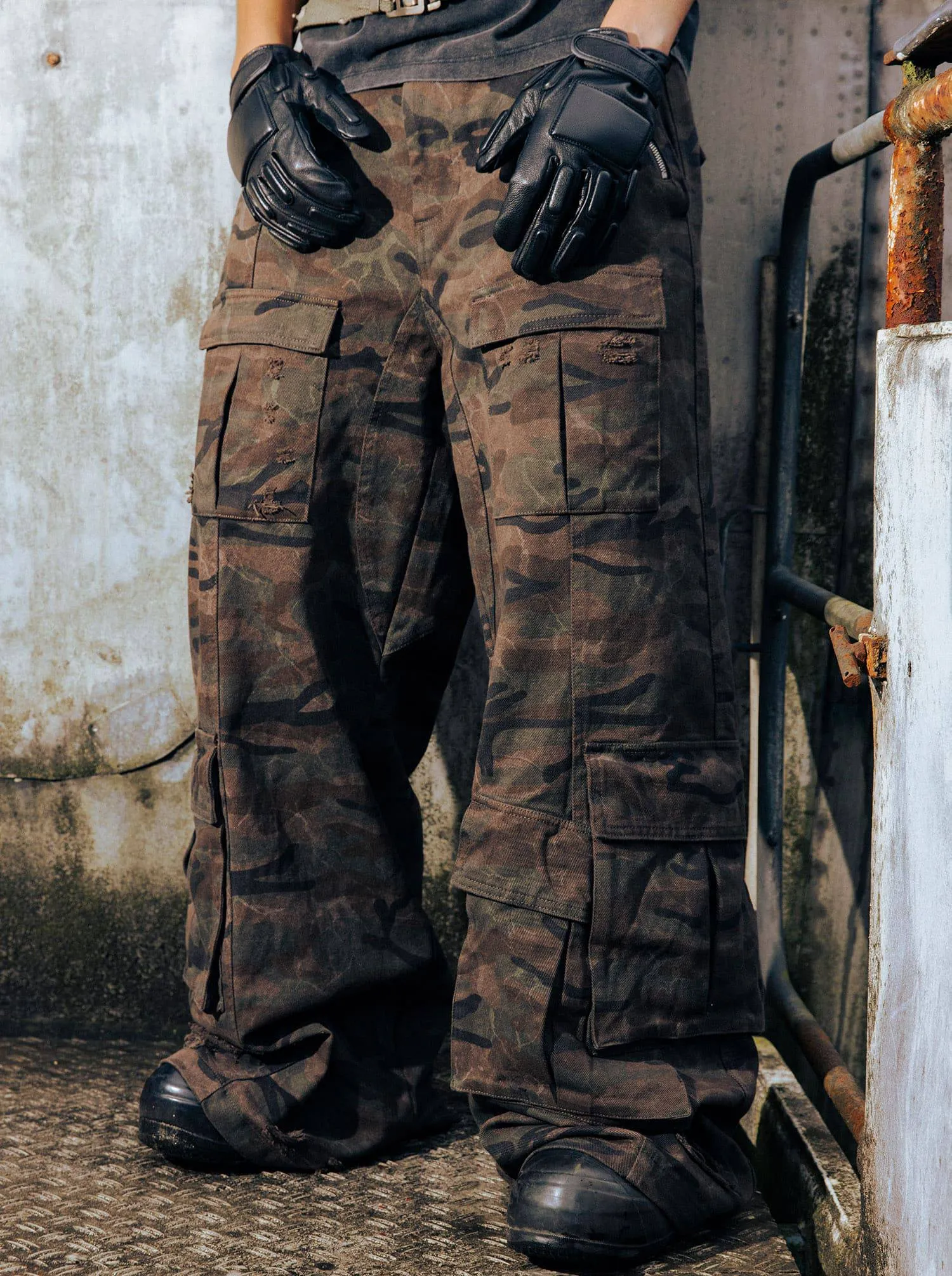 MILITARY CARGOPANTS - CAMO sold by Moonlight Mansion product image thumbnail 4