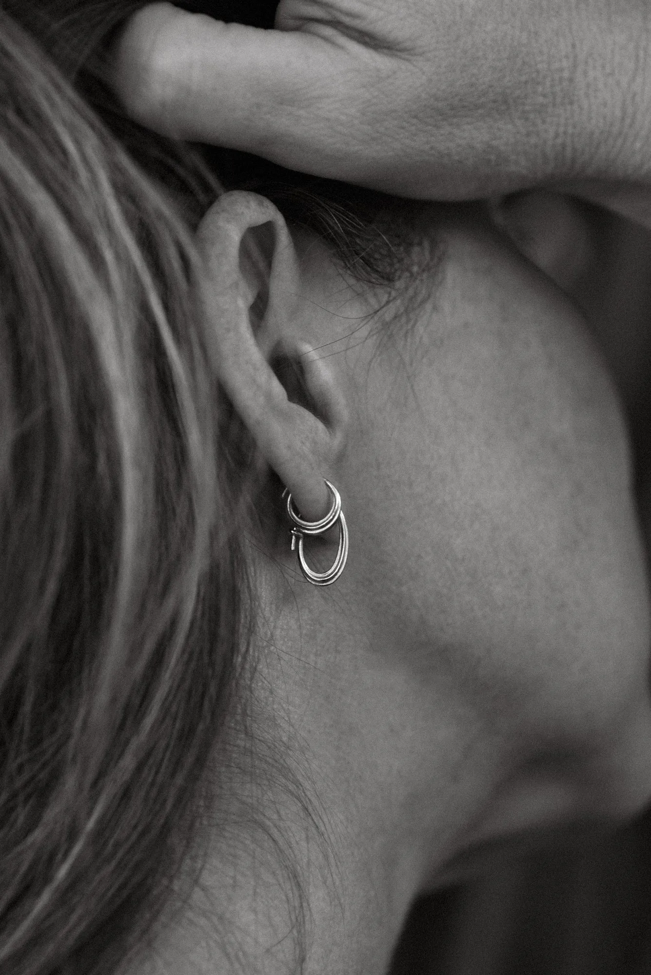 Ribbed Small Round Sempre Hoop in 14k Yellow Gold sold by Leigh Miller product image thumbnail 4