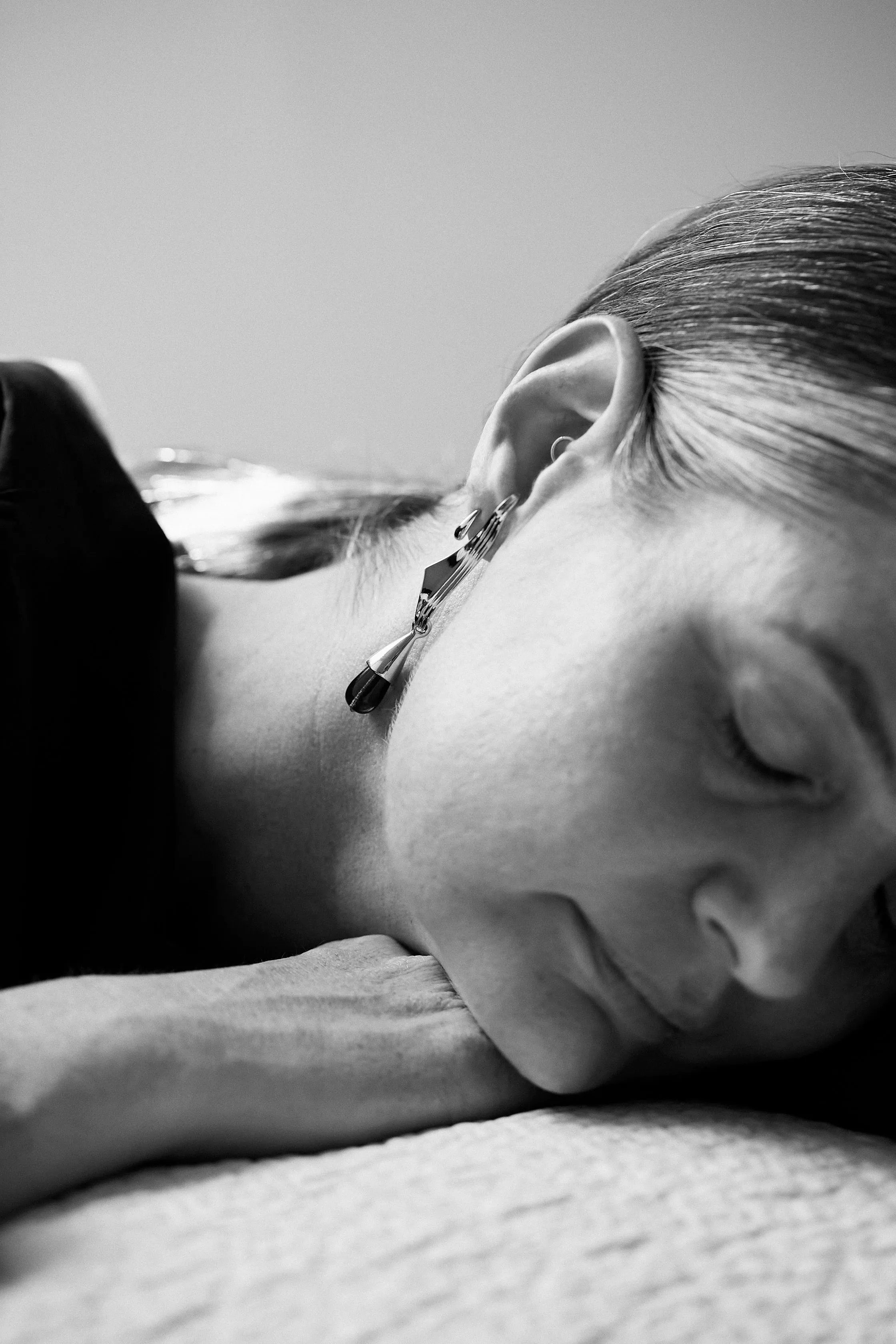 Small Oval Sempre Hoop in 14k Yellow Gold sold by Leigh Miller product image thumbnail 5