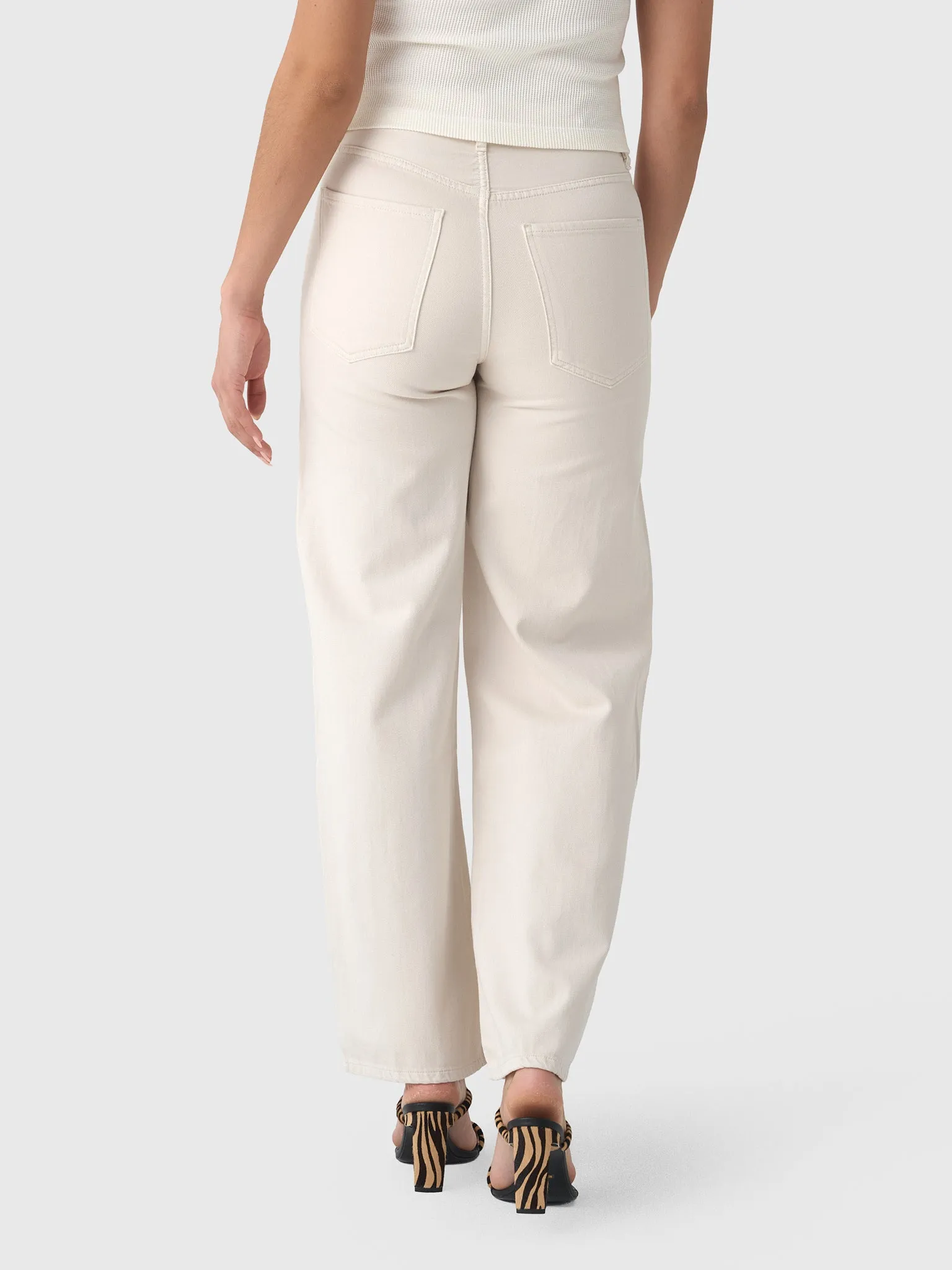 Le Jean Women's Luna Relaxed Jean sold by Saint Bernard product image thumbnail 4