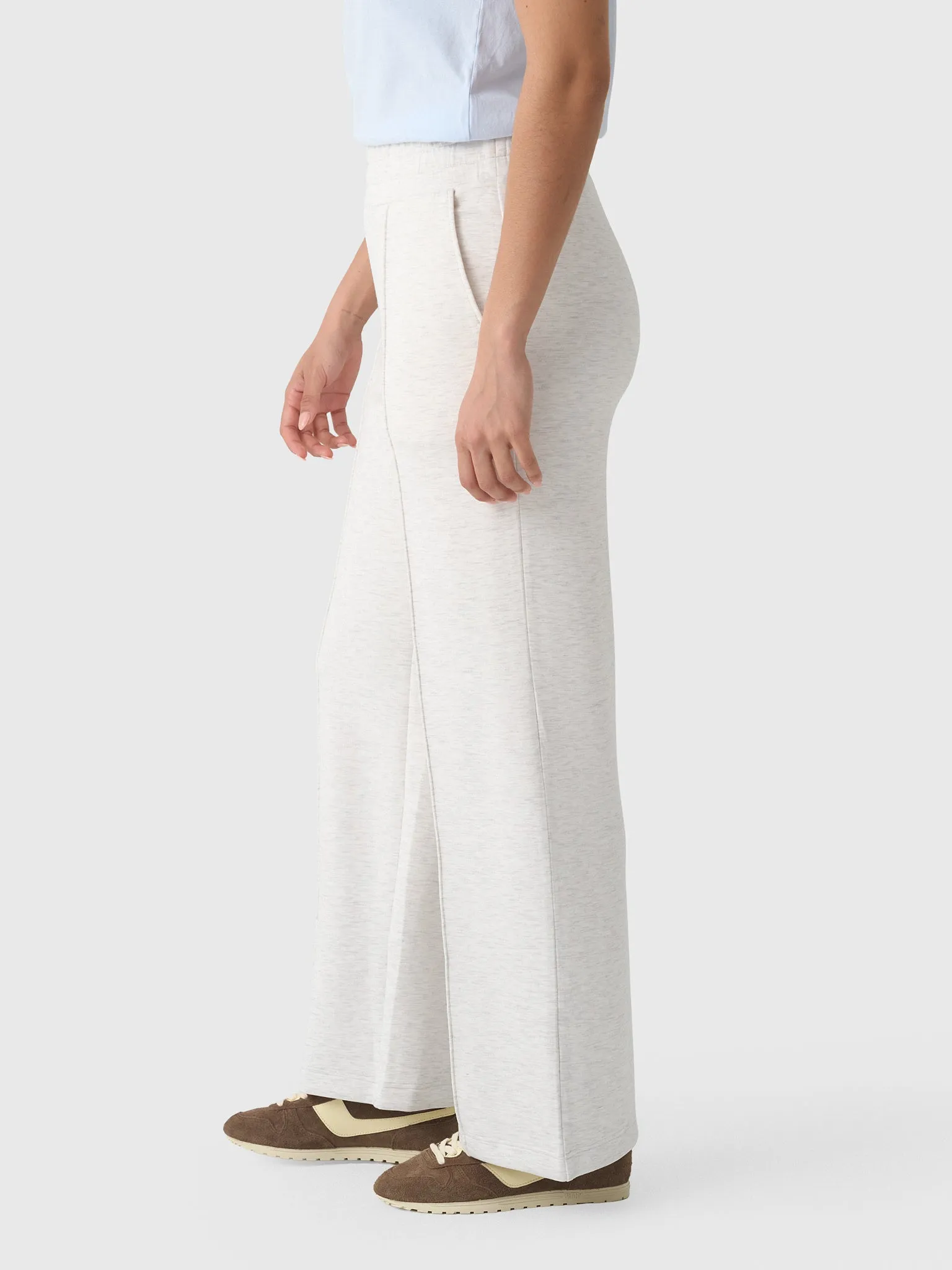 Varley Women's The Wide Leg 30" Pant sold by Saint Bernard product image thumbnail 3