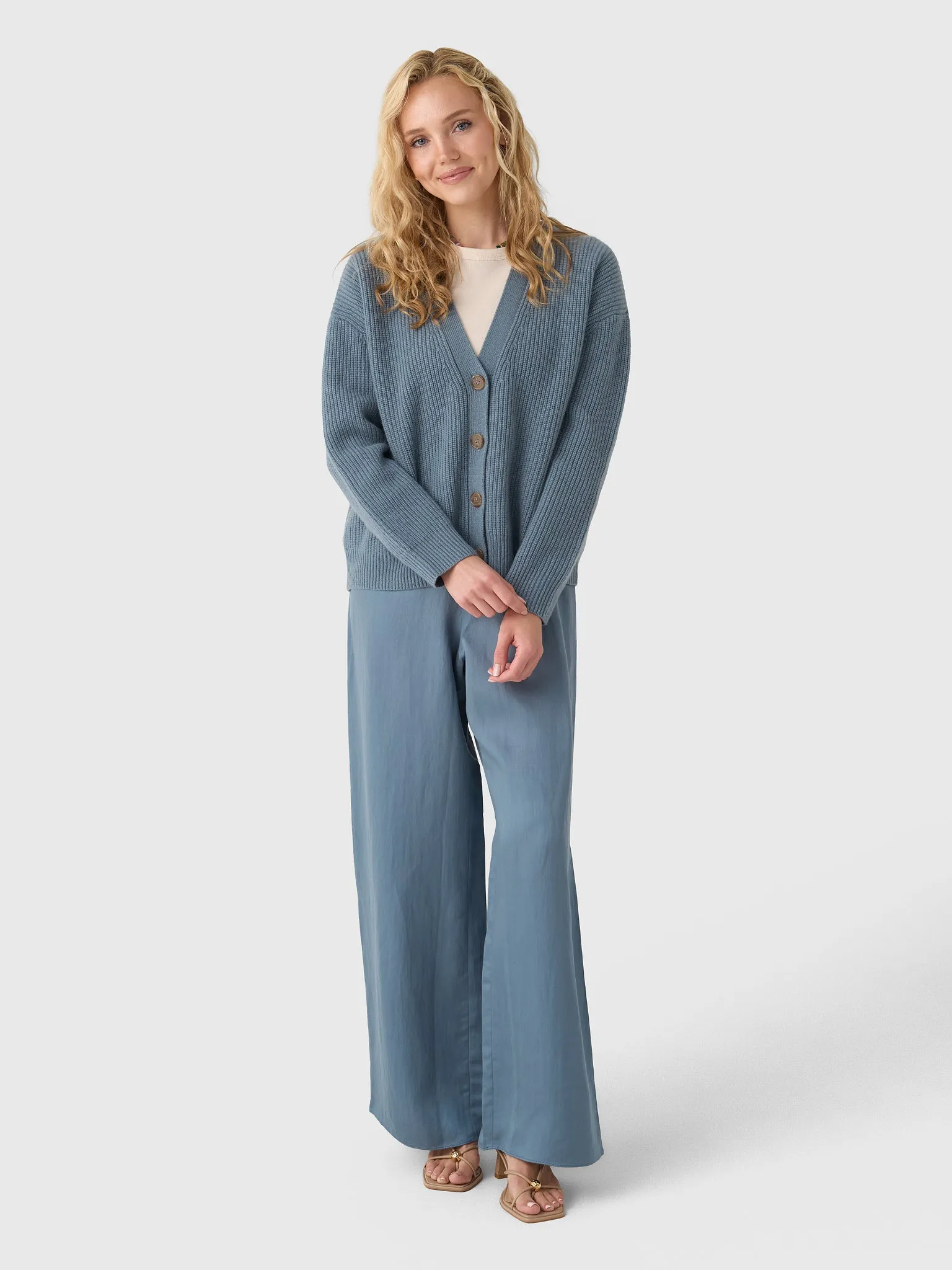 Jenni Kayne Women's Cropped Cashmere Cocoon Cardigan sold by Saint Bernard product image thumbnail 2