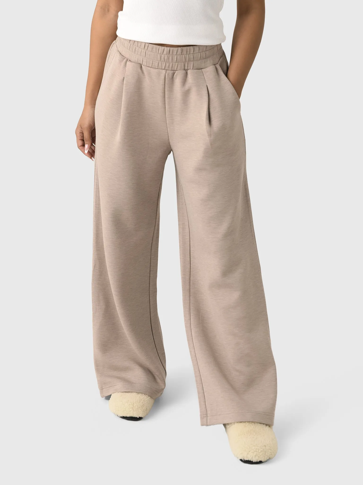 Varley Women's The Extra Wide Leg Pant sold by Saint Bernard product image thumbnail 4