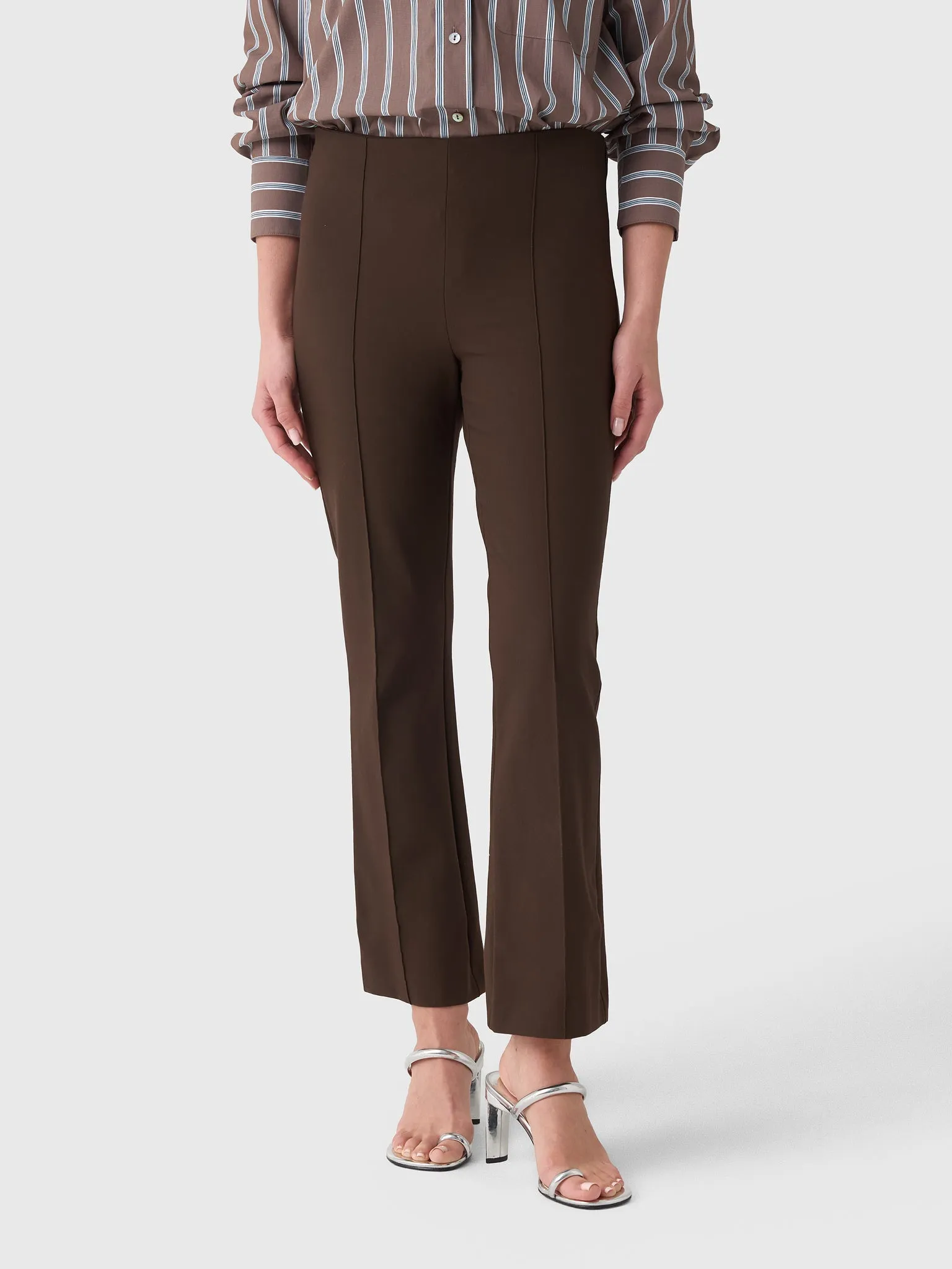 Vince Women's Niki Mid-Rise Pintuck Crop Flare Pant sold by Saint Bernard