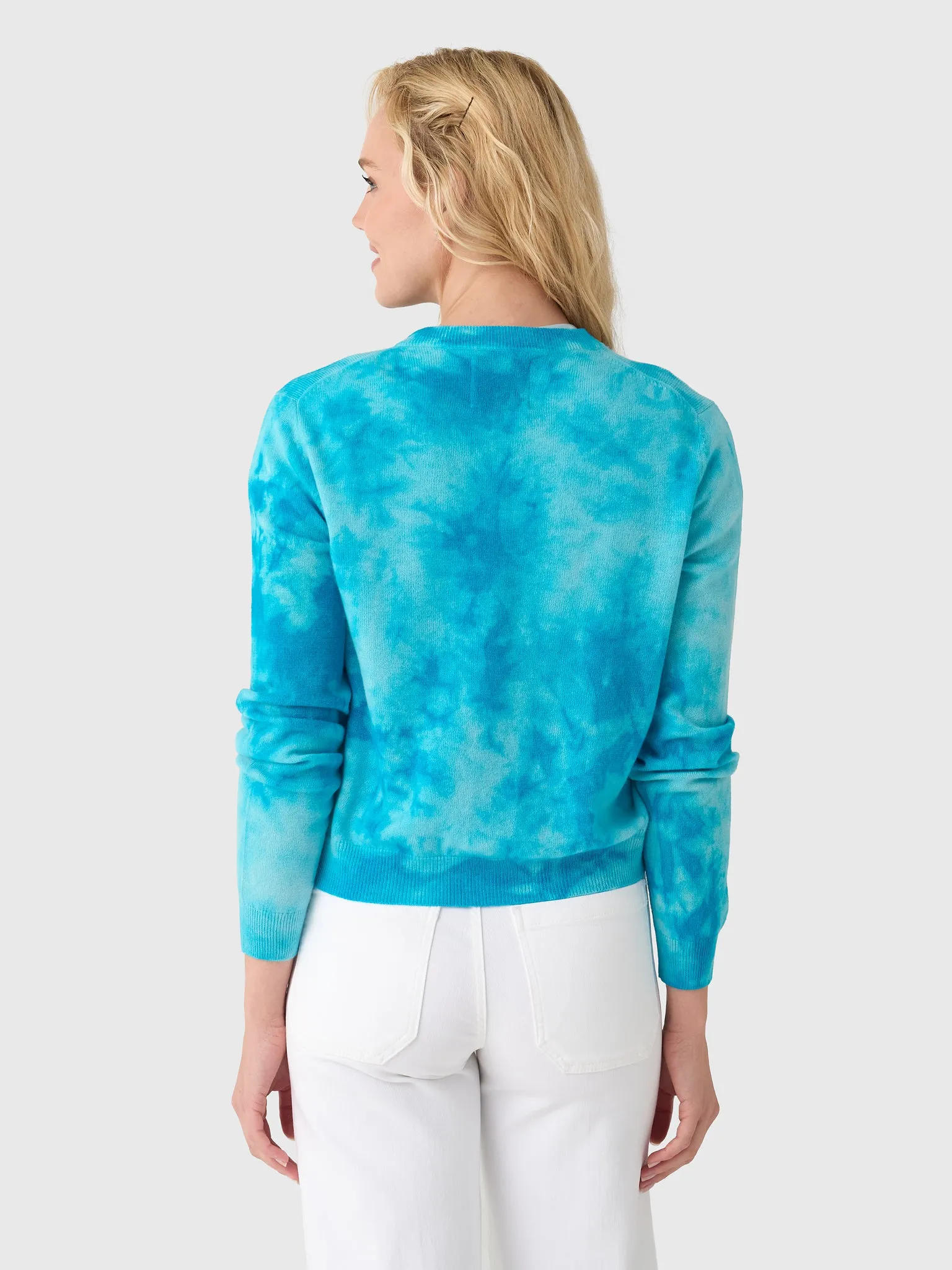 Jumper 1234 Women's Batik Cardigan sold by Saint Bernard product image thumbnail 4