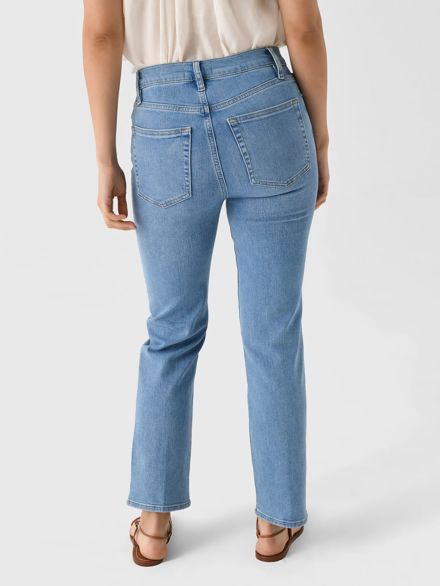 Frame Women's Le Sleek Straight Jean sold by Saint Bernard product image thumbnail 4