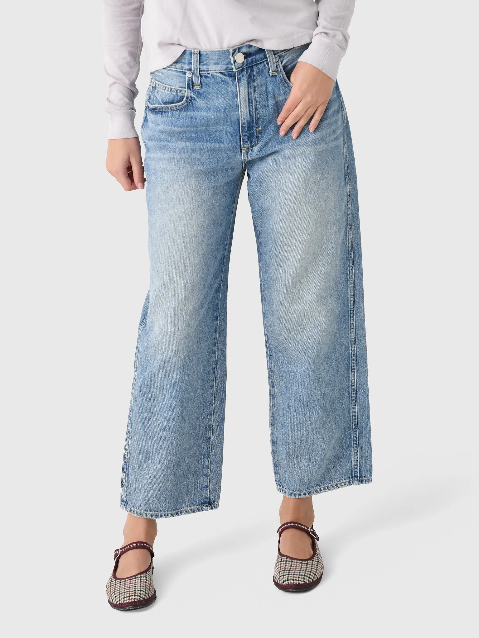 AMO Women's Billie Jean sold by Saint Bernard