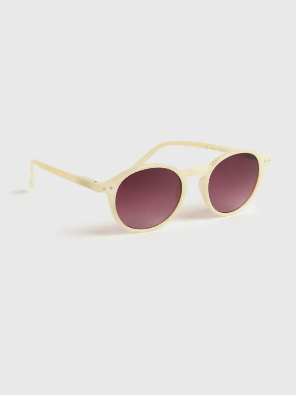 IZIPIZI #D Sunglasses made by IZIPIZI