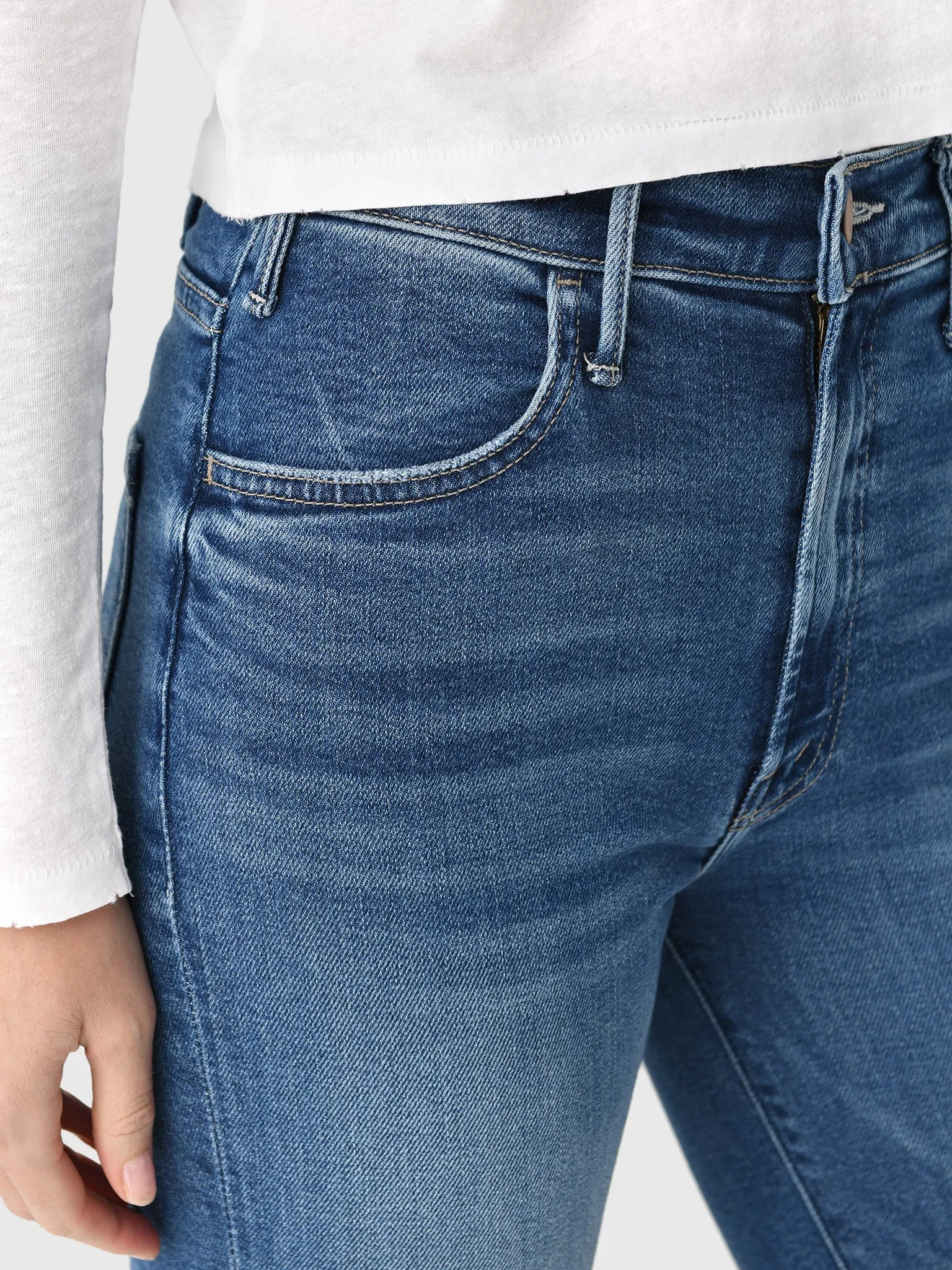 Mother Women's The Hustler Ankle Fray Jean sold by Saint Bernard product image thumbnail 5