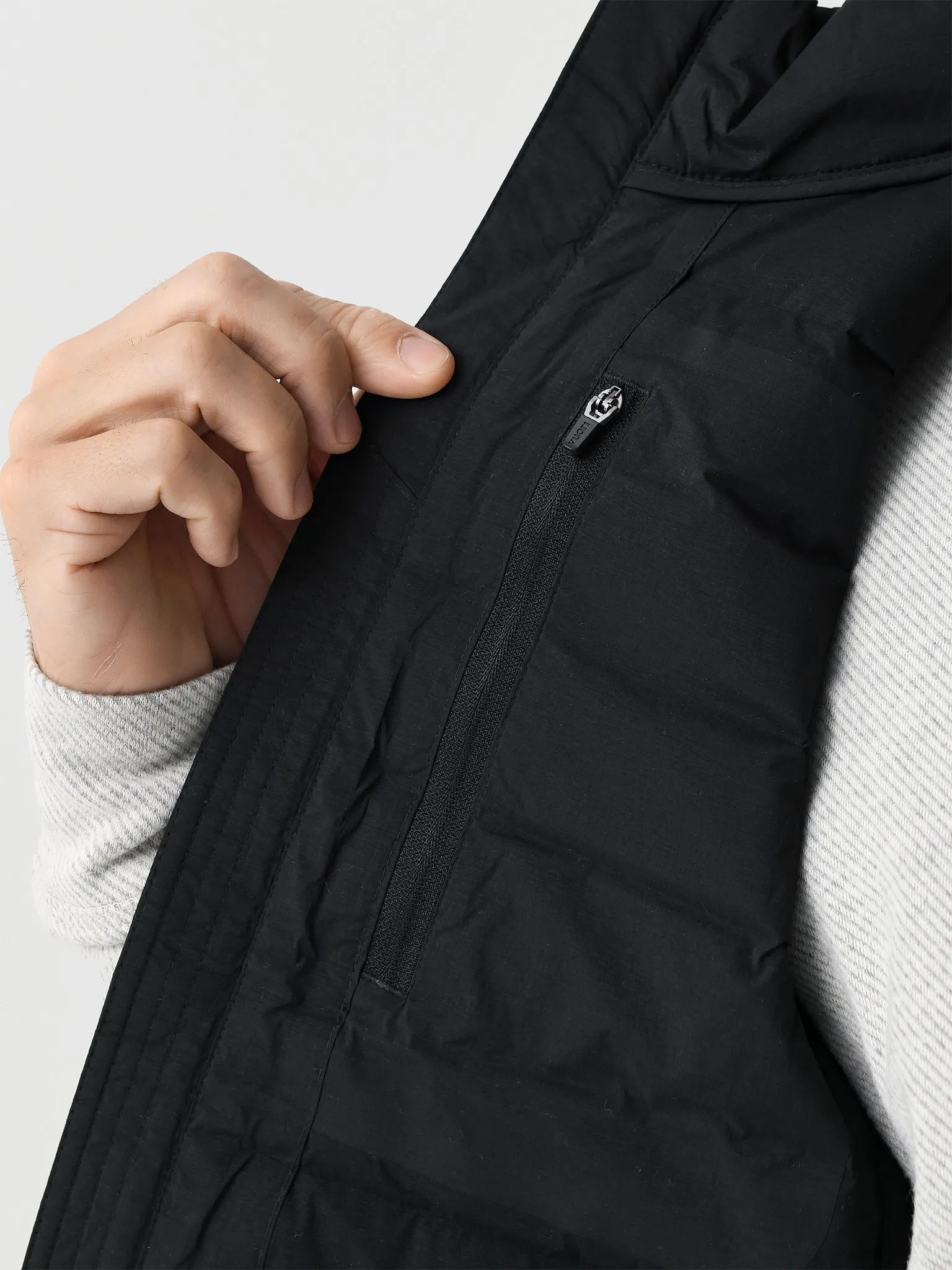 Vuori Men's Steadfast Insulated Vest sold by Saint Bernard product image thumbnail 5