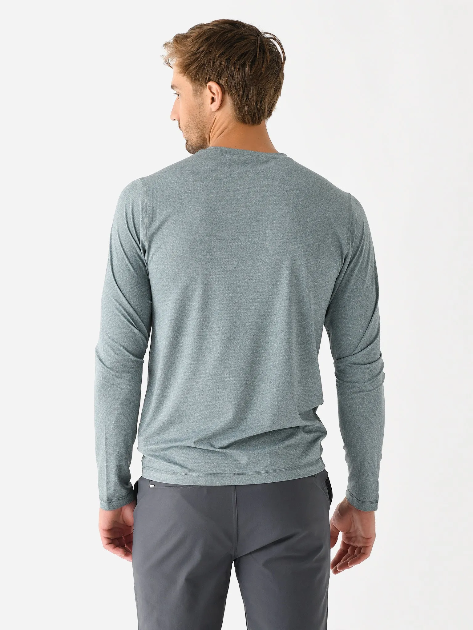 Vuori Men's Long Sleeve Tradewind Performance Tee 2.0 sold by Saint Bernard product image thumbnail 4