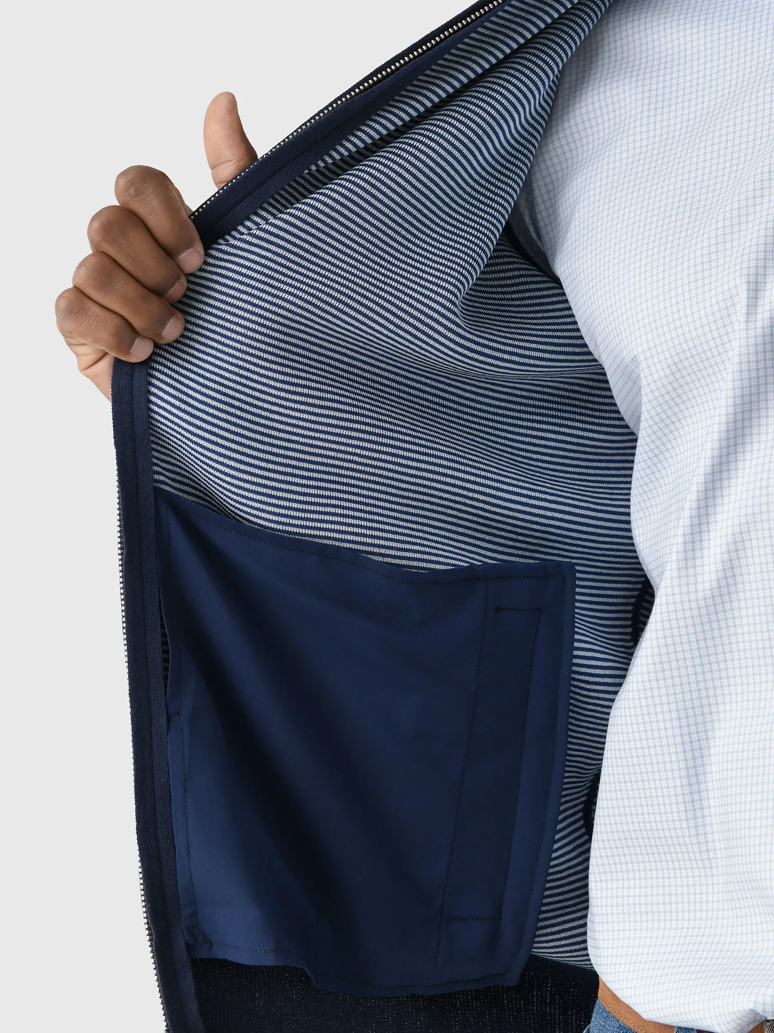 Peter Millar Crown Men's Coolspun Lite Full Zip Sweater Vest sold by Saint Bernard product image thumbnail 5