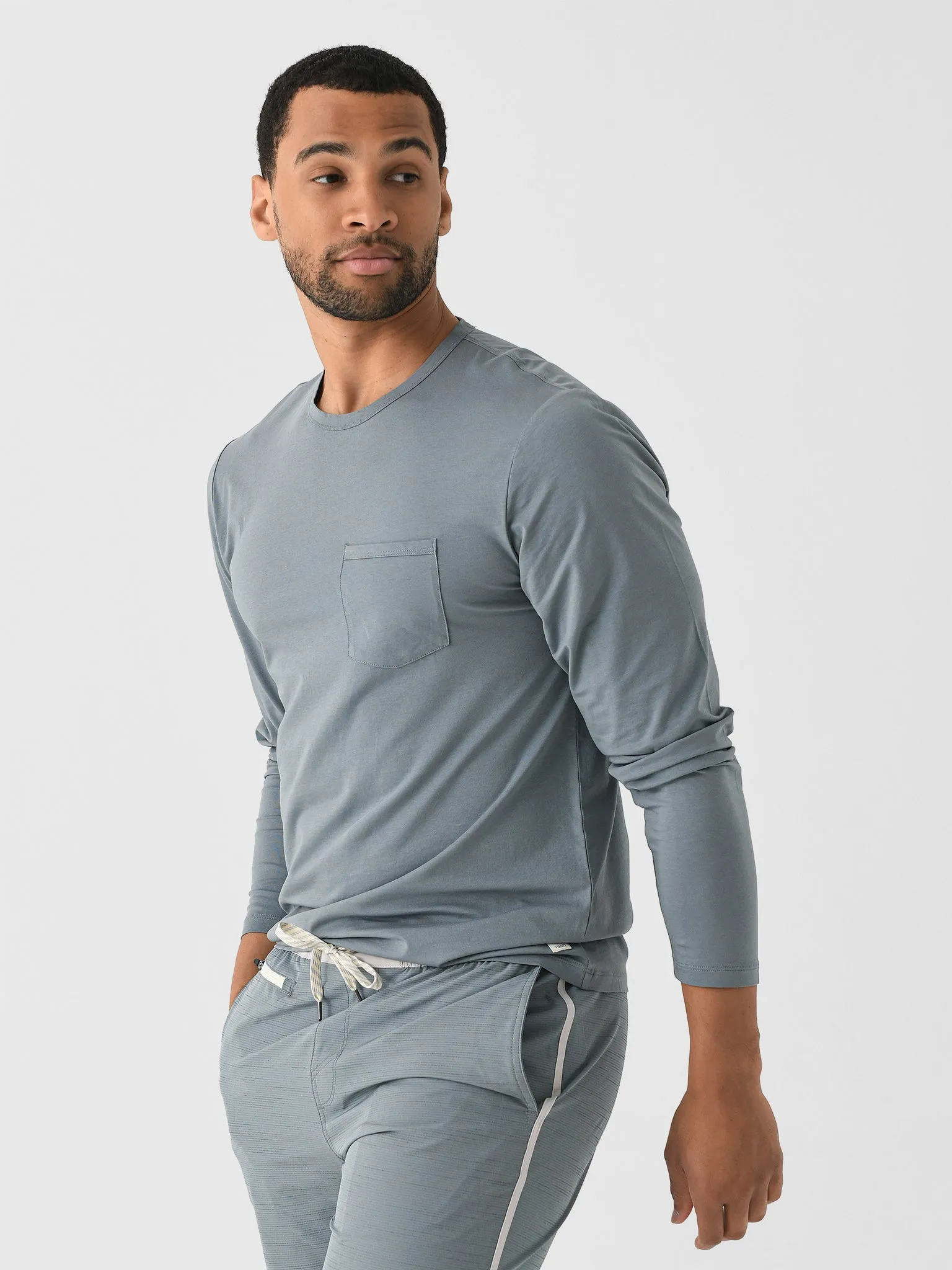 Vuori Men's Long Sleeve Feather Pocket Tee sold by Saint Bernard product image thumbnail 3