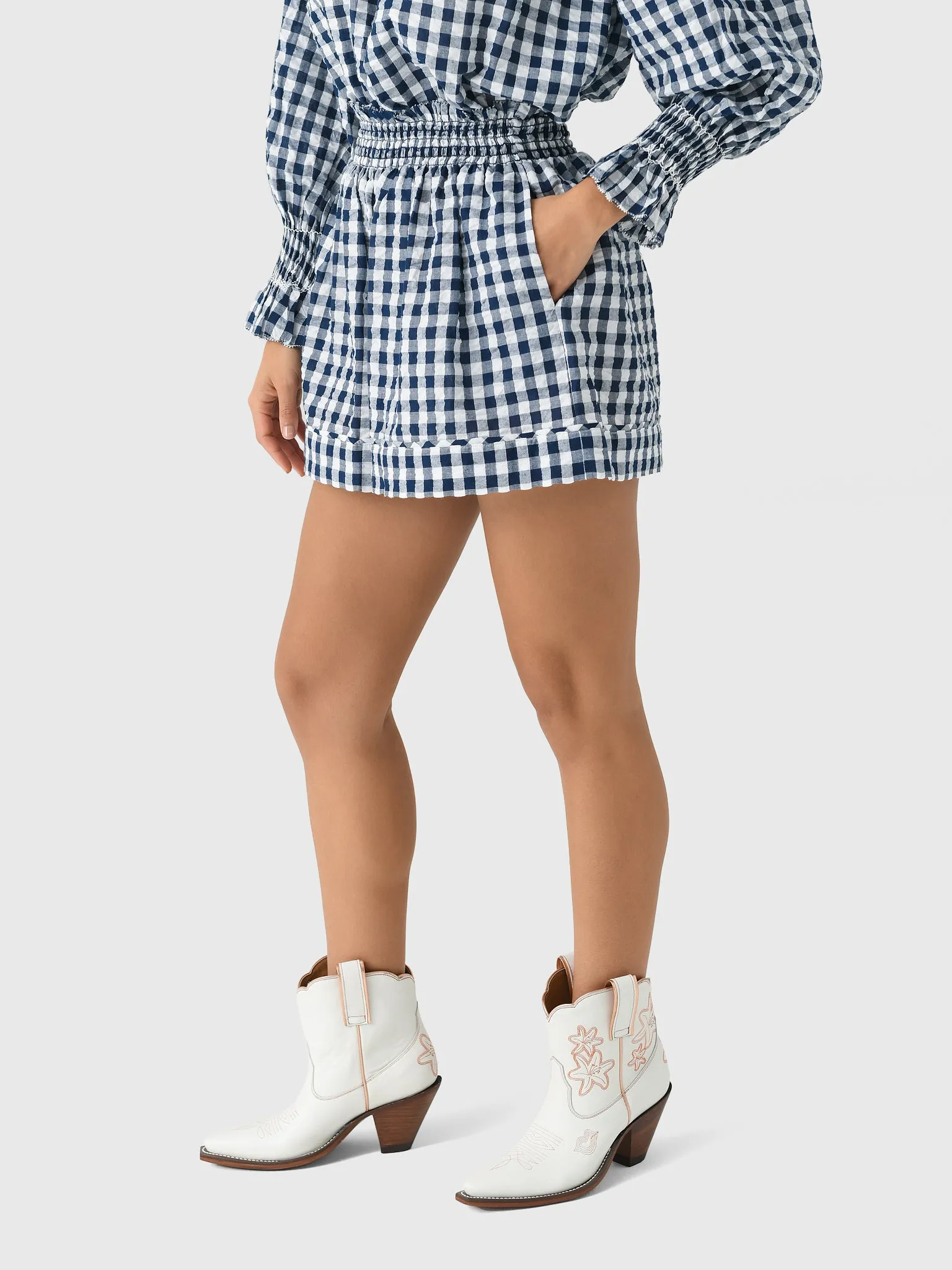 Hunter Bell Women's Jemma Short sold by Saint Bernard product image thumbnail 4