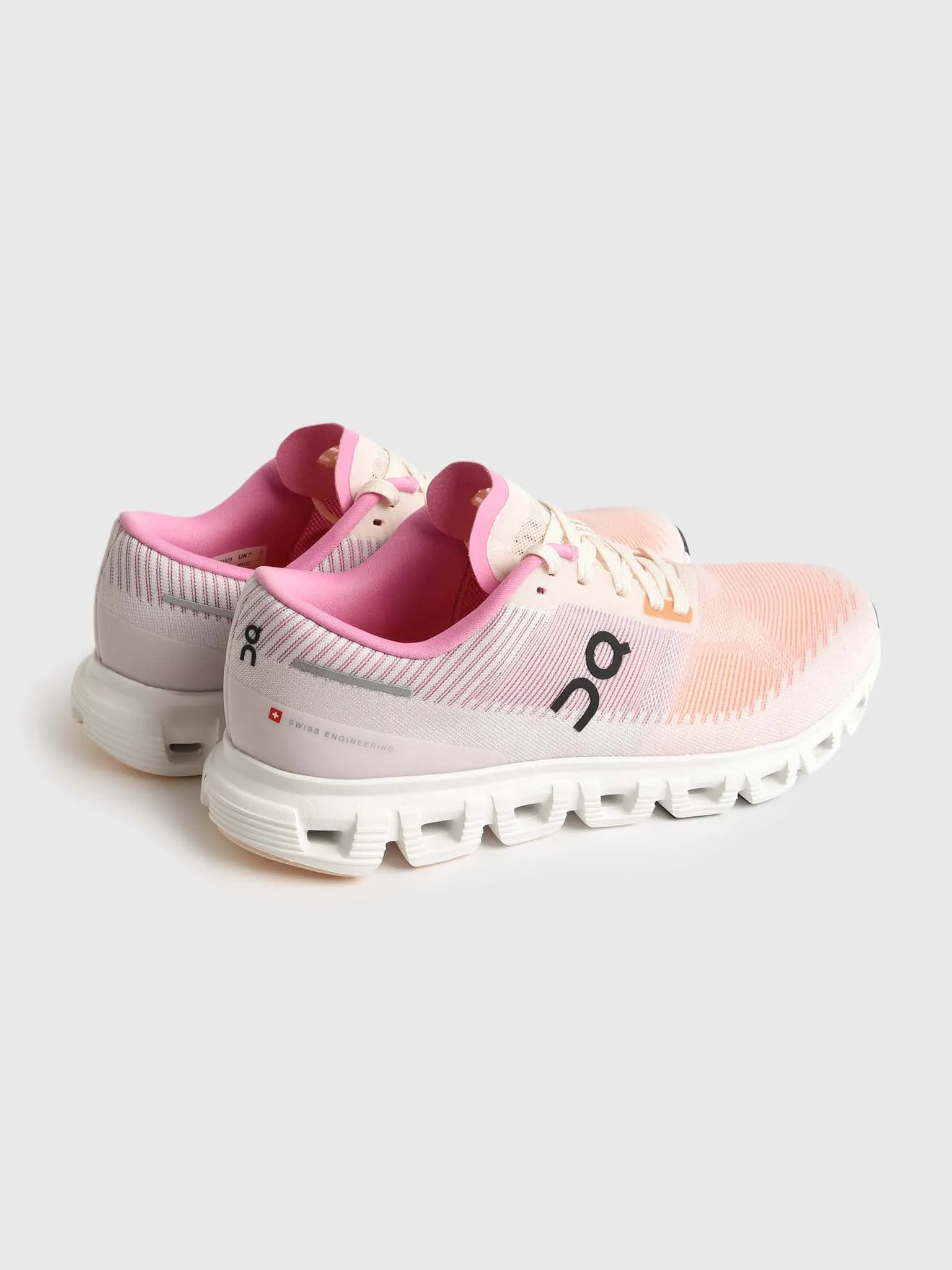 ON Women's Cloud 6 Push Sneaker sold by Saint Bernard product image thumbnail 3