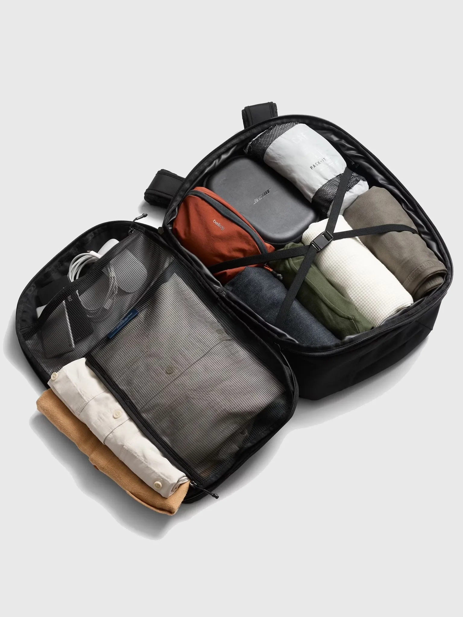 Bellroy Transit Travel Pack Pro Backpack sold by Saint Bernard product image thumbnail 3