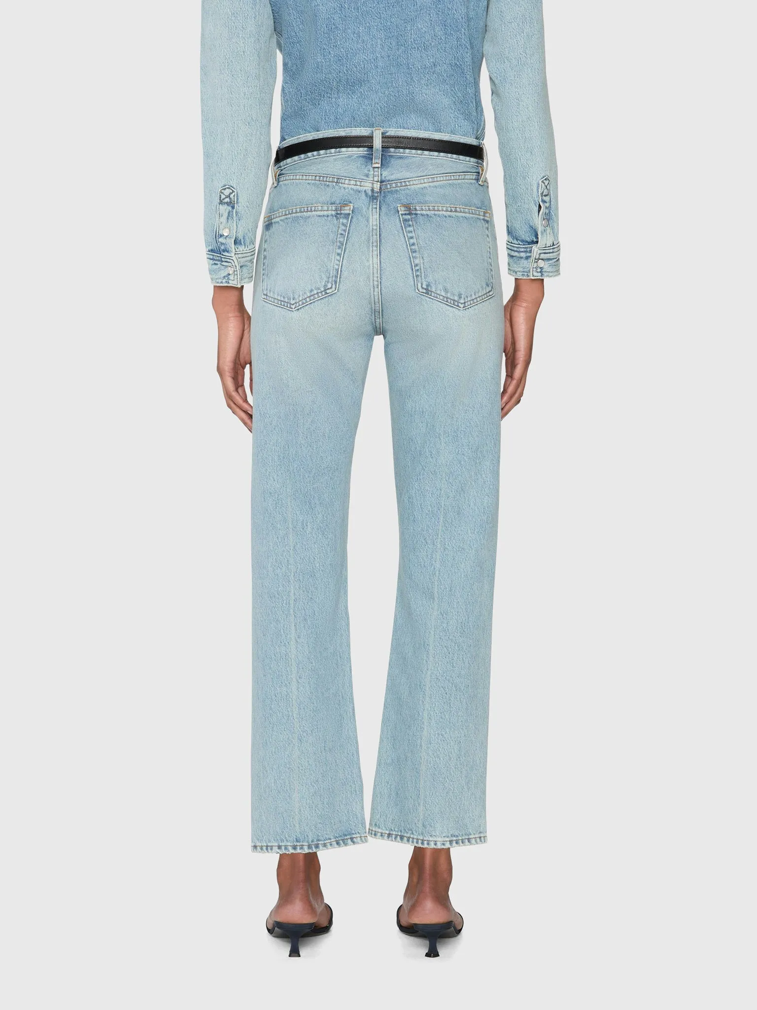 Frame Women's The Vertical Crop Jean sold by Saint Bernard product image thumbnail 2