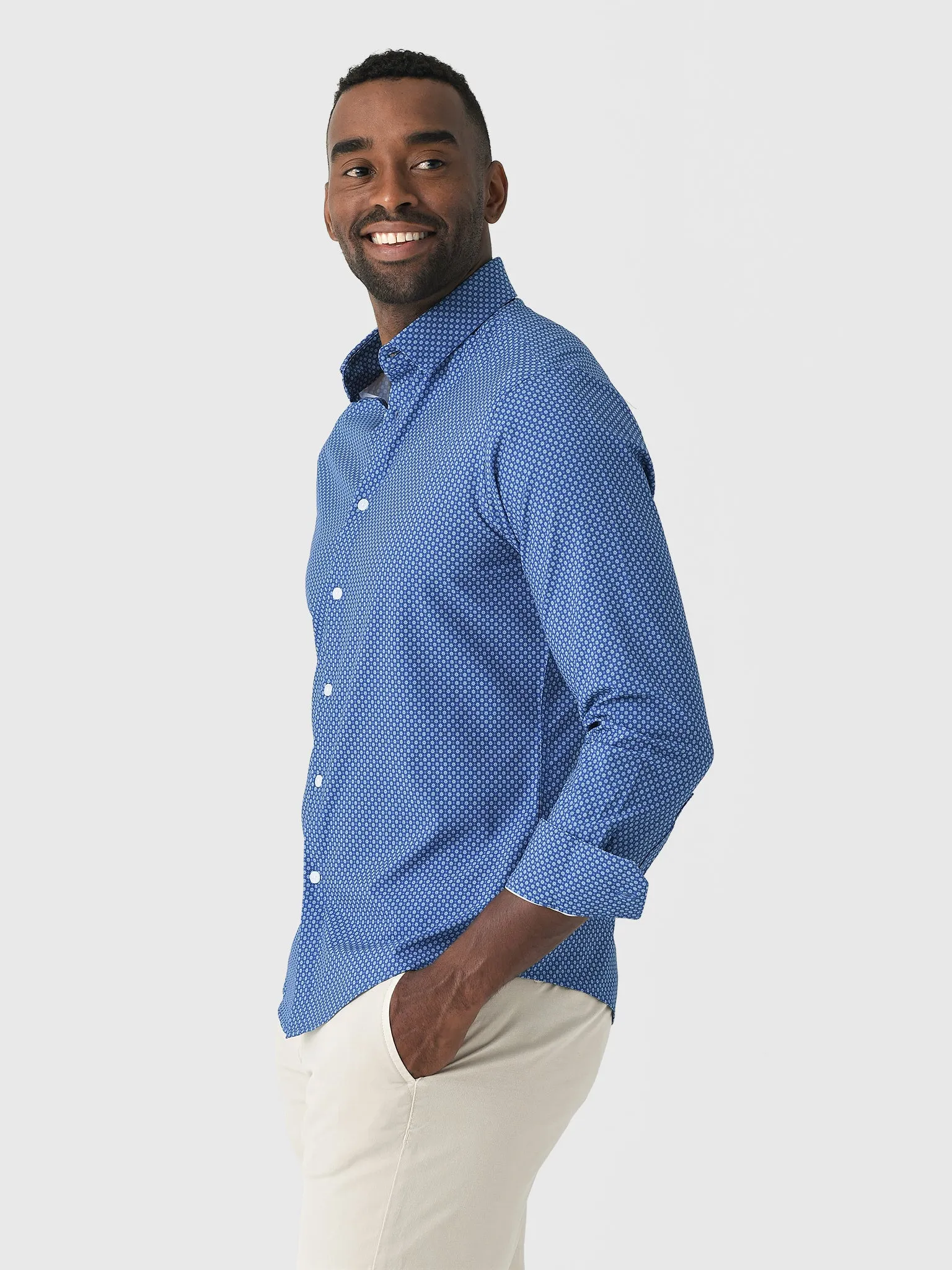 Mizzen+Main Men's Trim Leeward No Tuck Dress Shirt sold by Saint Bernard product image thumbnail 3