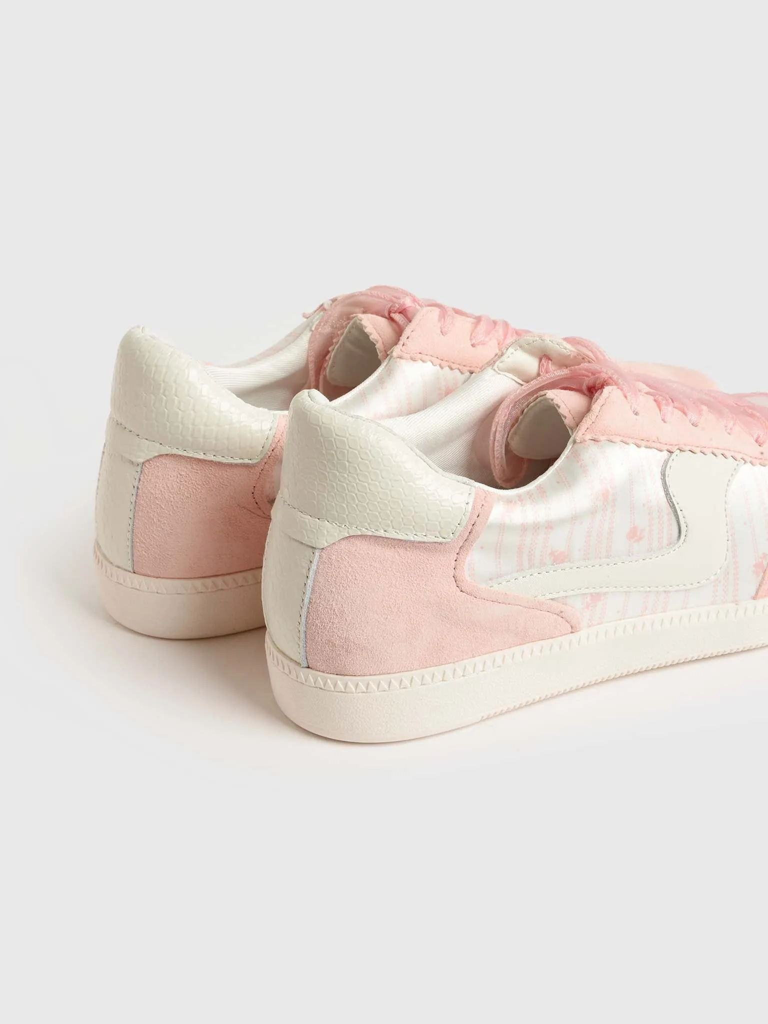 Dolce Vita X Byrdie Women's Notice Sneaker sold by Saint Bernard product image thumbnail 4