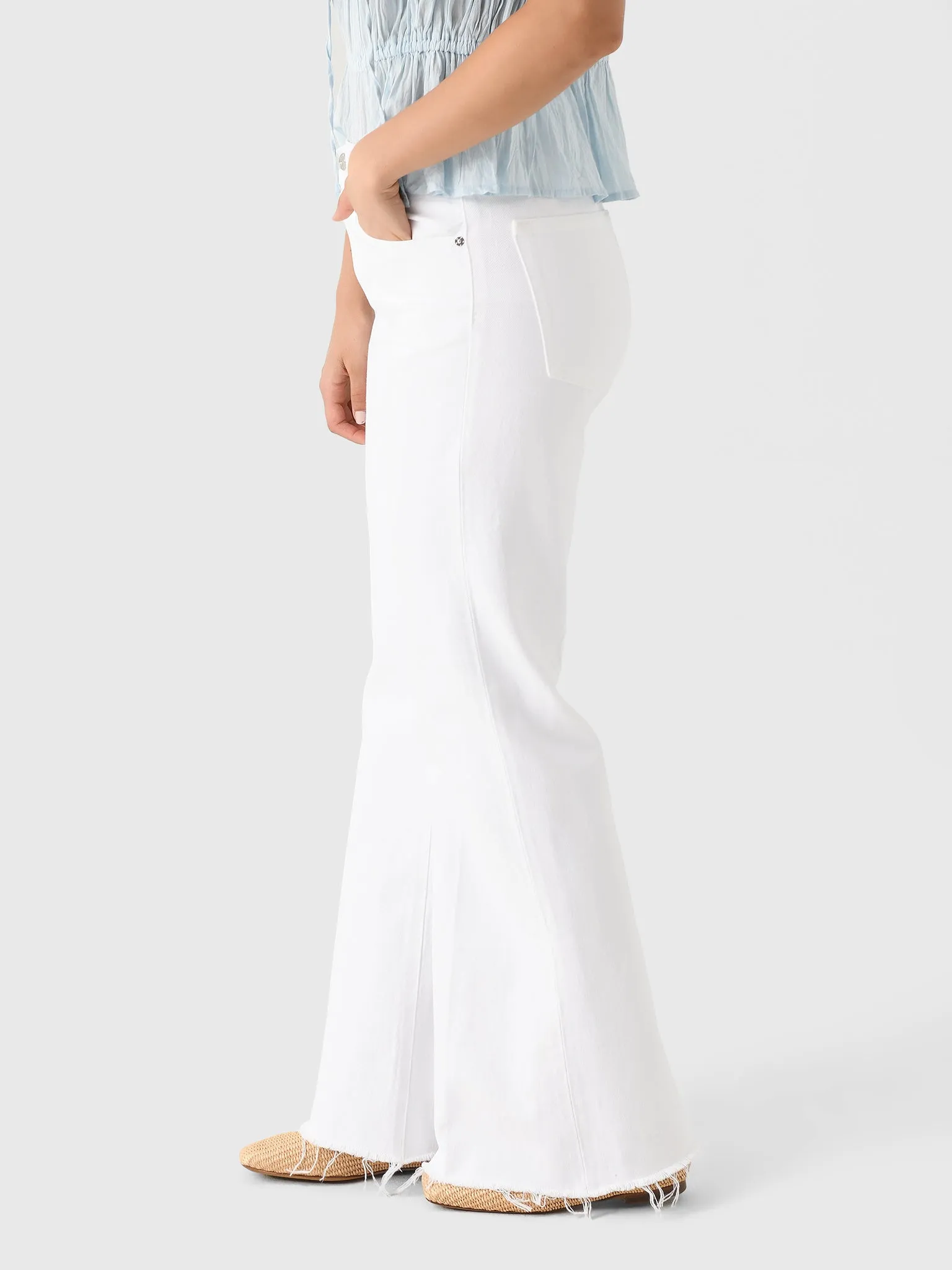 Frame Women's The LAX Jean sold by Saint Bernard product image thumbnail 3