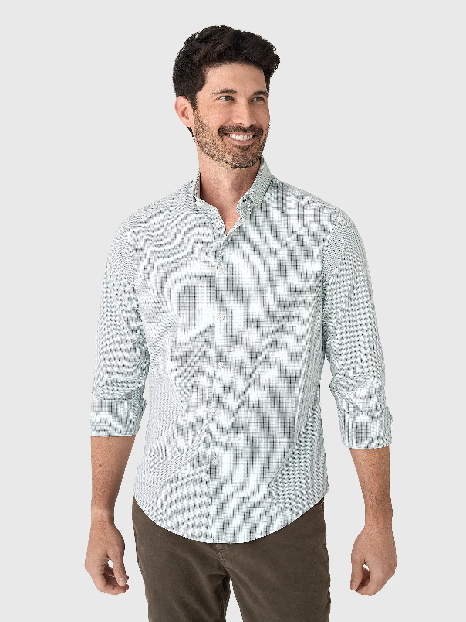 Mizzen+Main Men's Trim Leeward No Tuck Dress Shirt sold by Saint Bernard