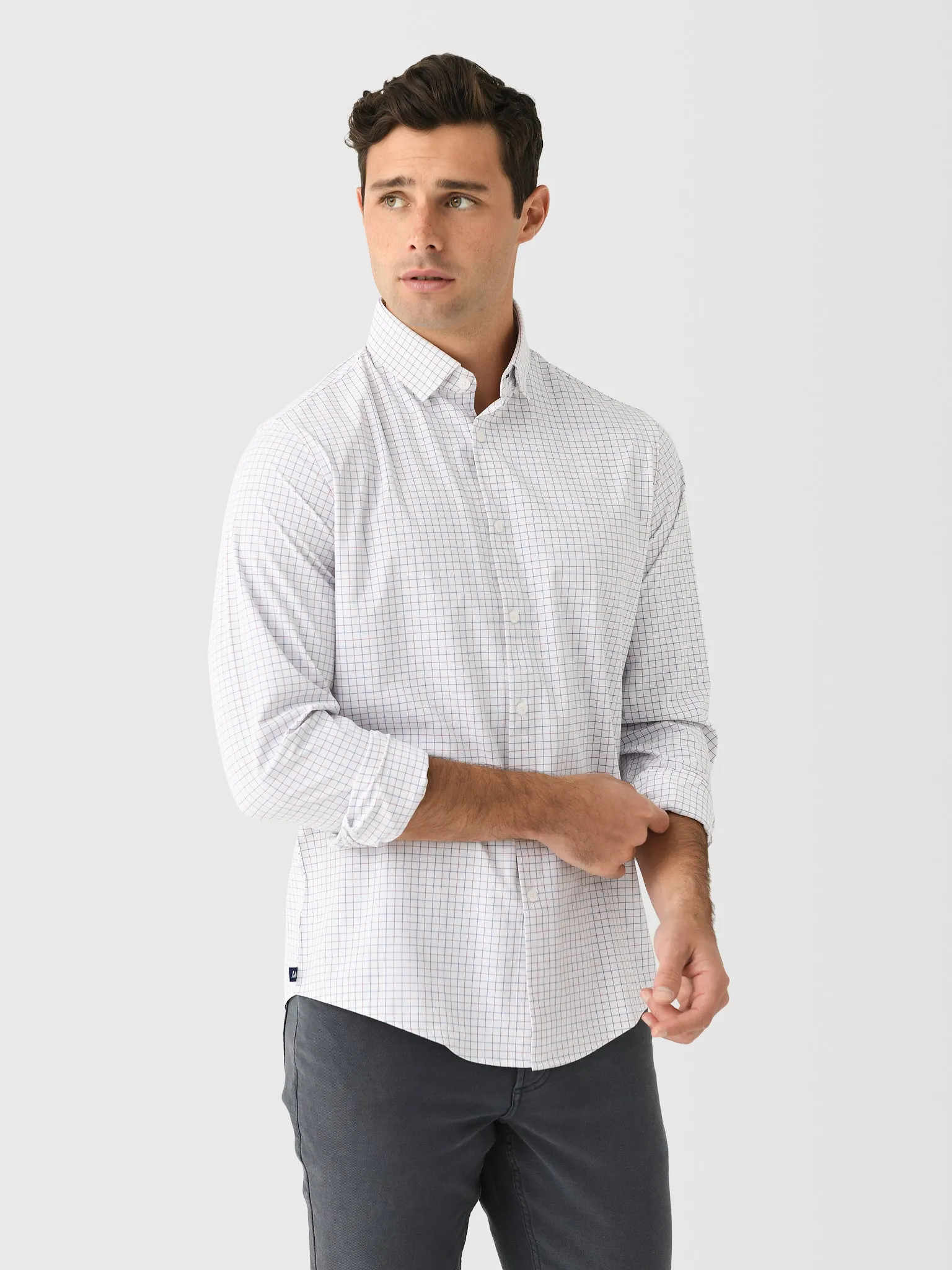 Mizzen+Main Men's Trim Leeward No Tuck Dress Shirt sold by Saint Bernard
