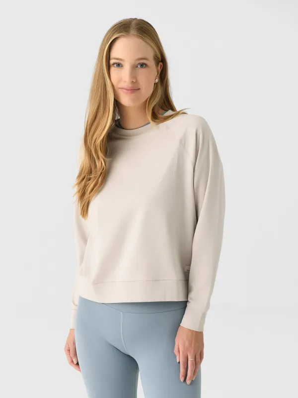 Vuori Women's Long Sleeve Halo Crew made by Vuori