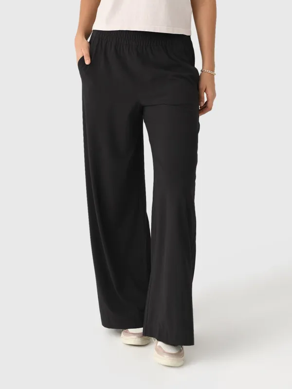 Vuori Women's Villa Wideleg Pant made by Vuori