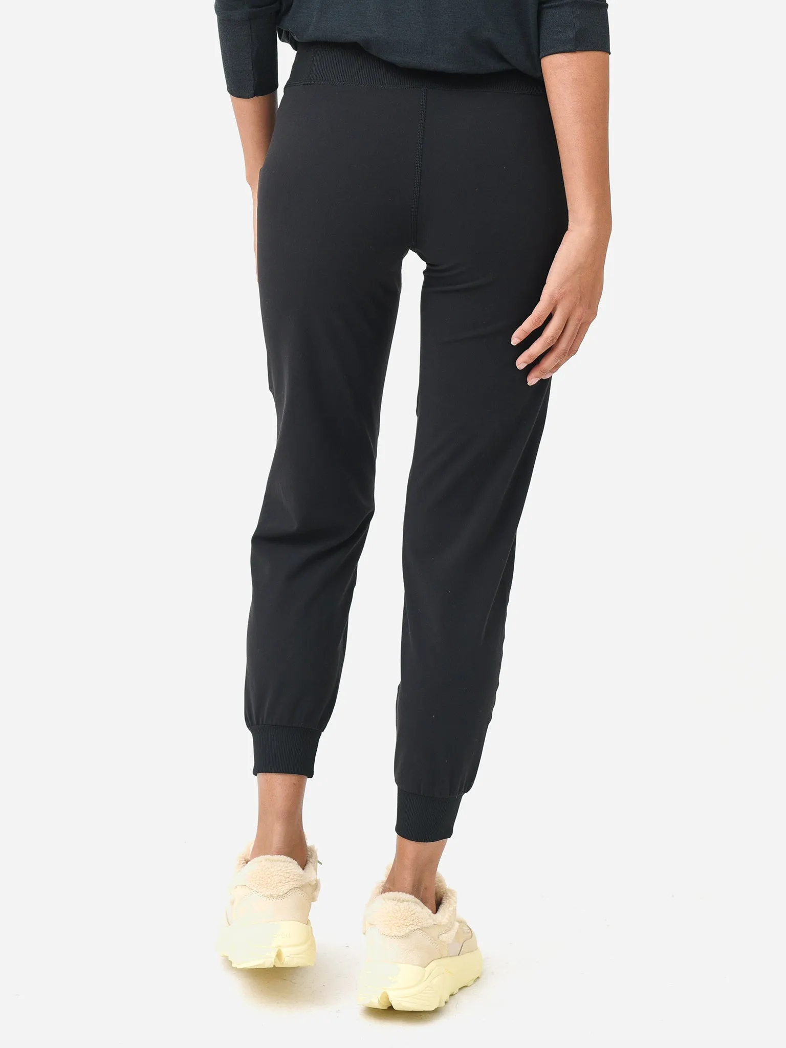 Vuori Women's Daily Jogger sold by Saint Bernard product image thumbnail 3