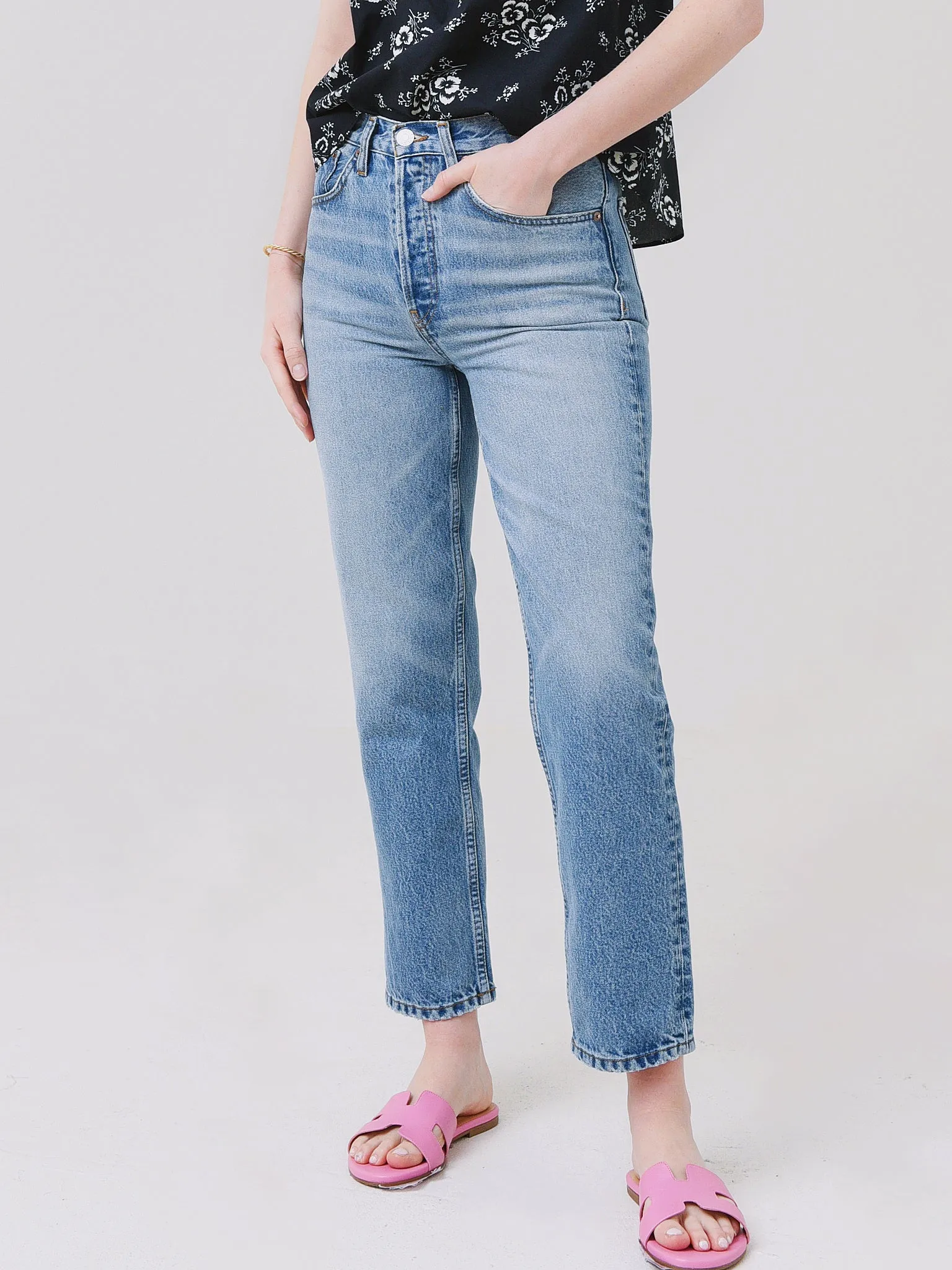 Re/Done Women's 90s High Rise Ankle Crop sold by Saint Bernard product image thumbnail 2