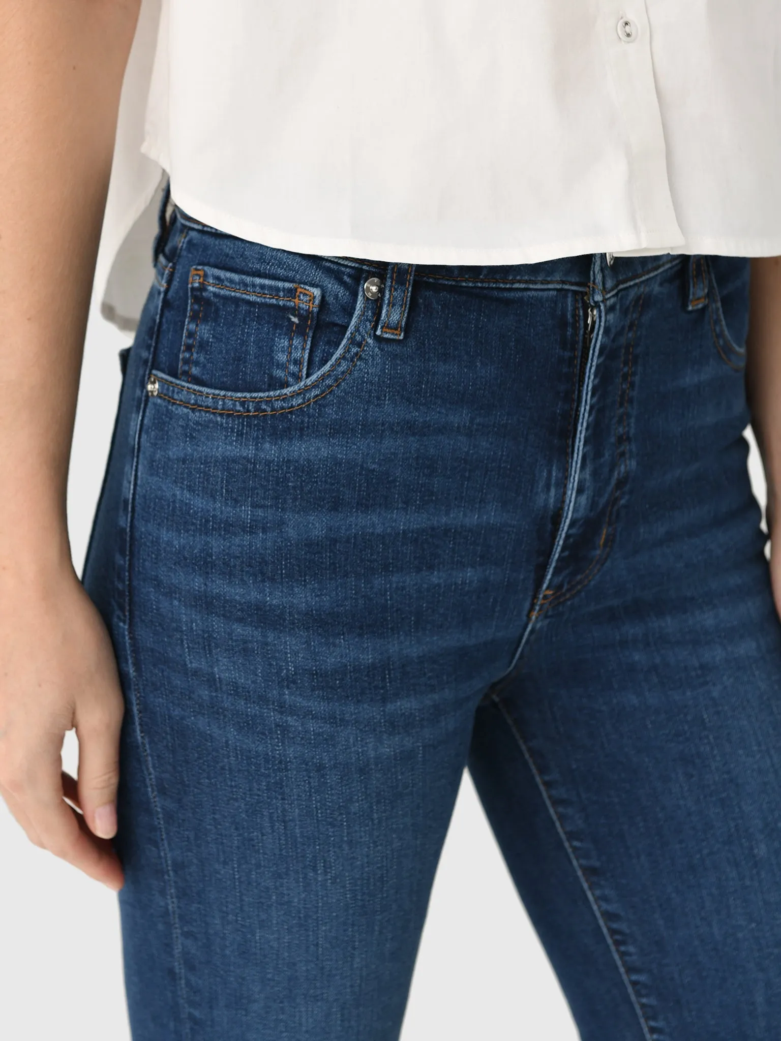 Frame Women's The Reboot Jean sold by Saint Bernard product image thumbnail 5