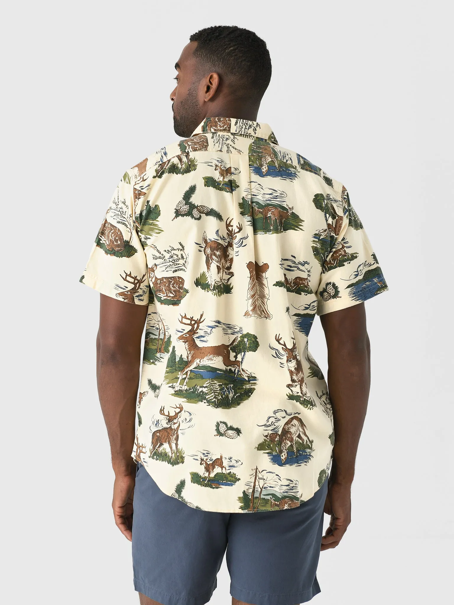 Filson Men's Short Sleeve Lightweight Alaskan Guide Shirt sold by Saint Bernard product image thumbnail 4