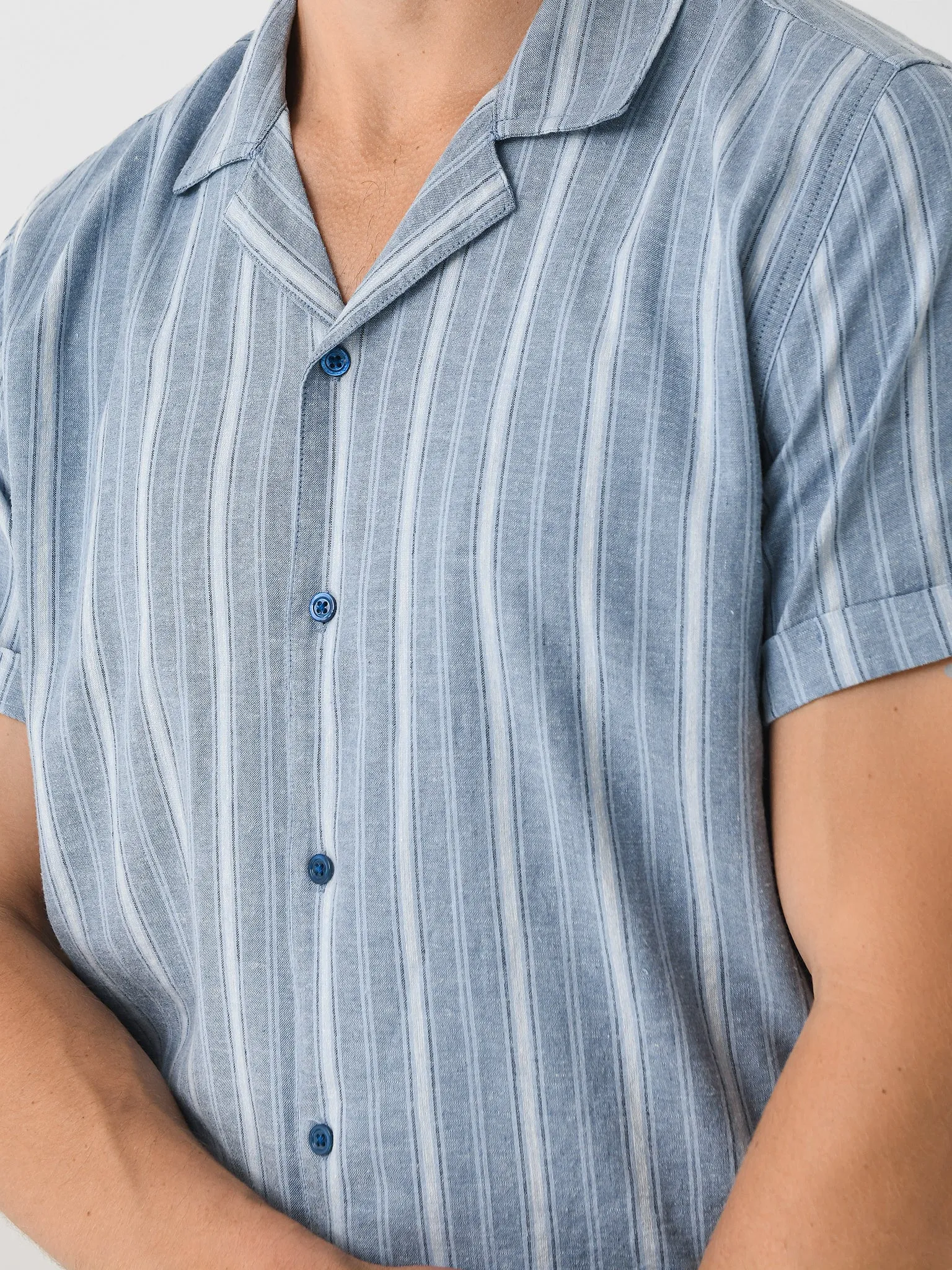 Rails Men's Cayman Button-Down Shirt sold by Saint Bernard product image thumbnail 5