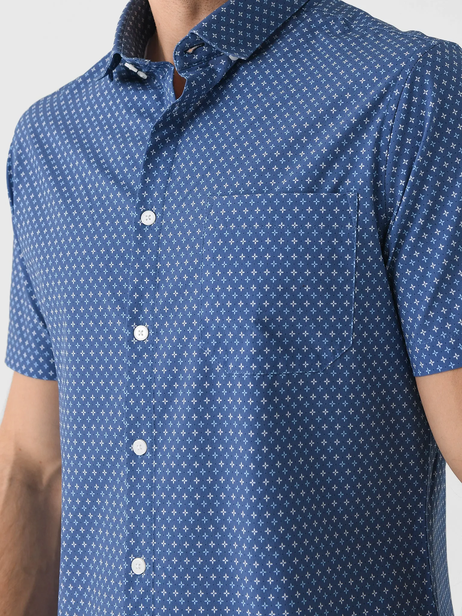 Mizzen+Main Men's Trim Leeward Short Sleeve Dress Shirt sold by Saint Bernard product image thumbnail 5