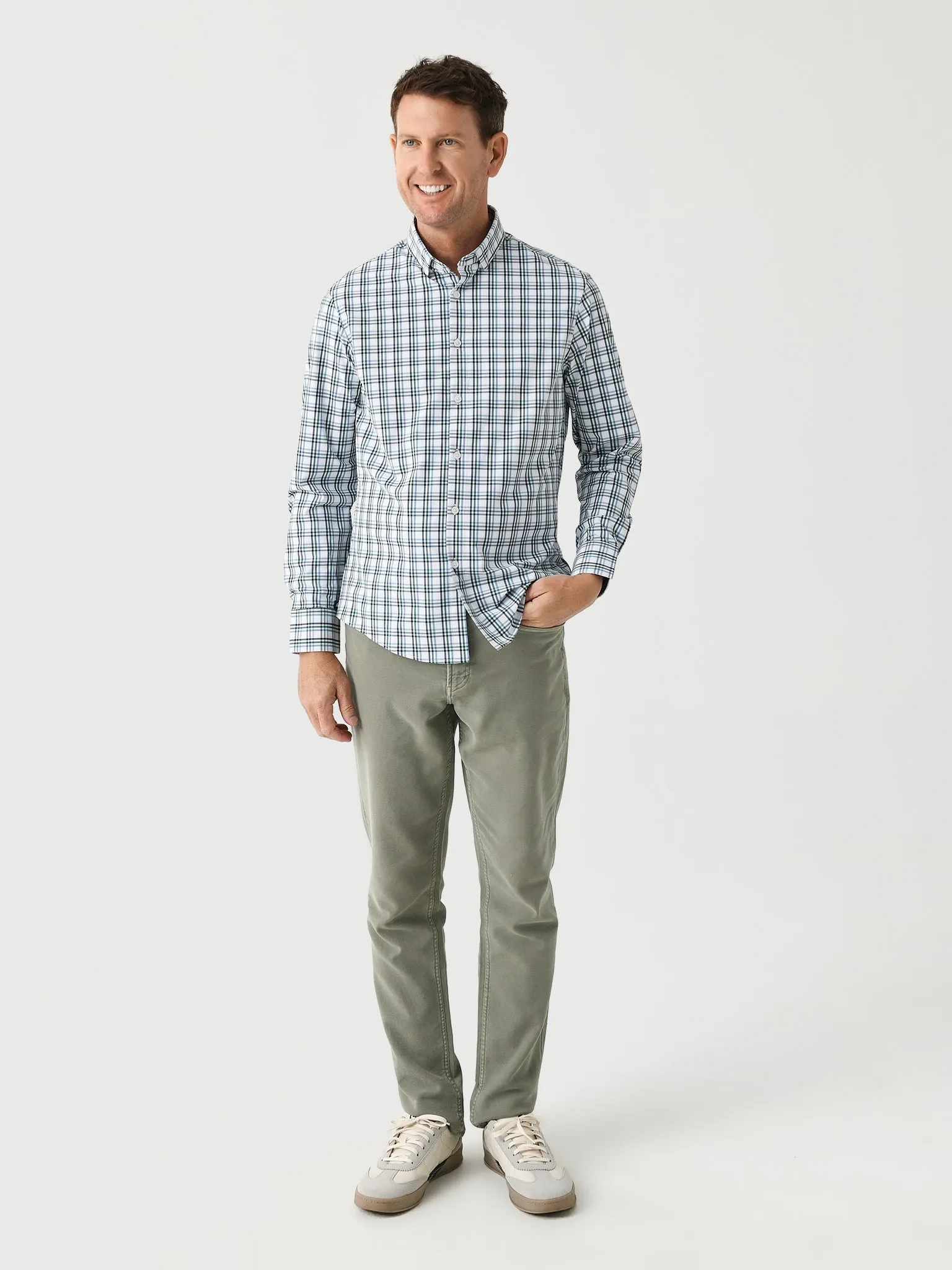 Mizzen+Main Men's Trim Leeward No Tuck Dress Shirt sold by Saint Bernard product image thumbnail 2