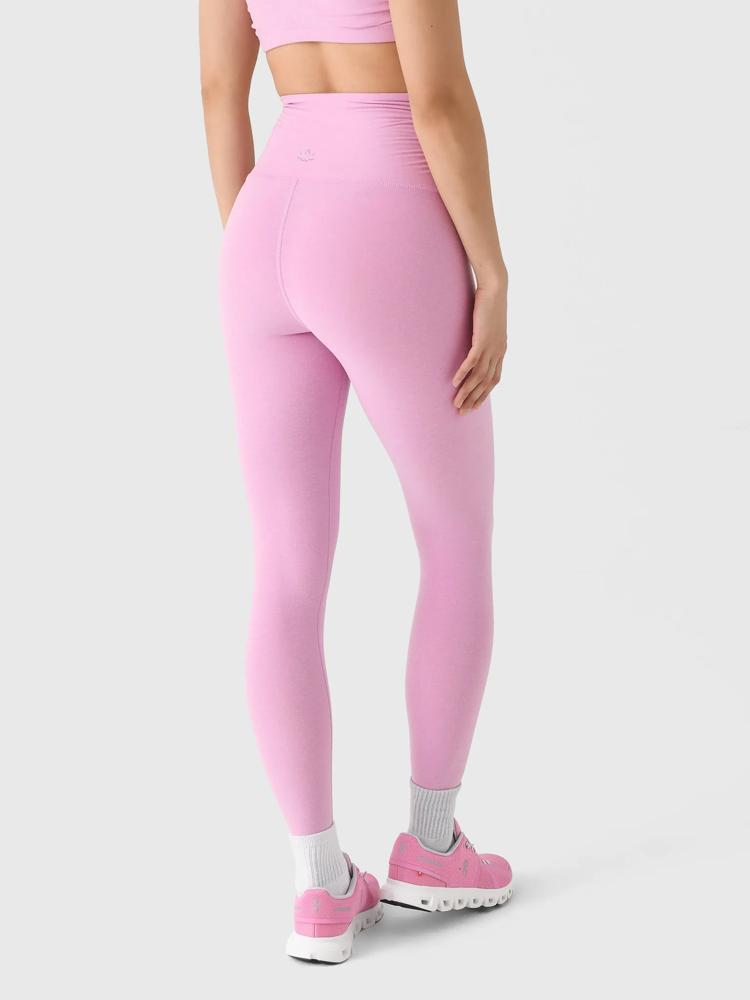 Beyond Yoga Women's Spacedye Raise The Barre Shirred Legging sold by Saint Bernard product image thumbnail 4