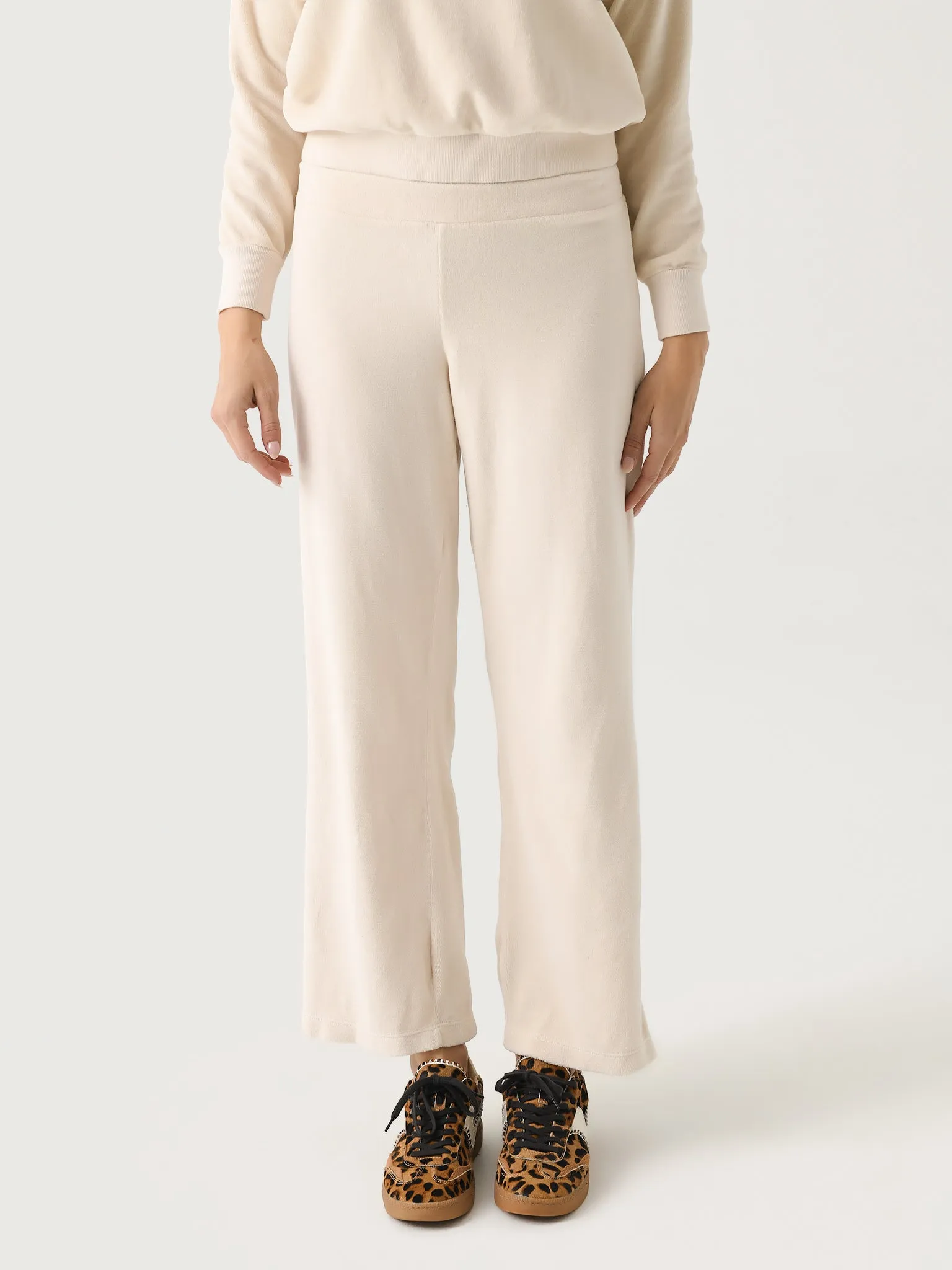 Perfect White Tee Women's Holly Velour Sweatpant sold by Saint Bernard
