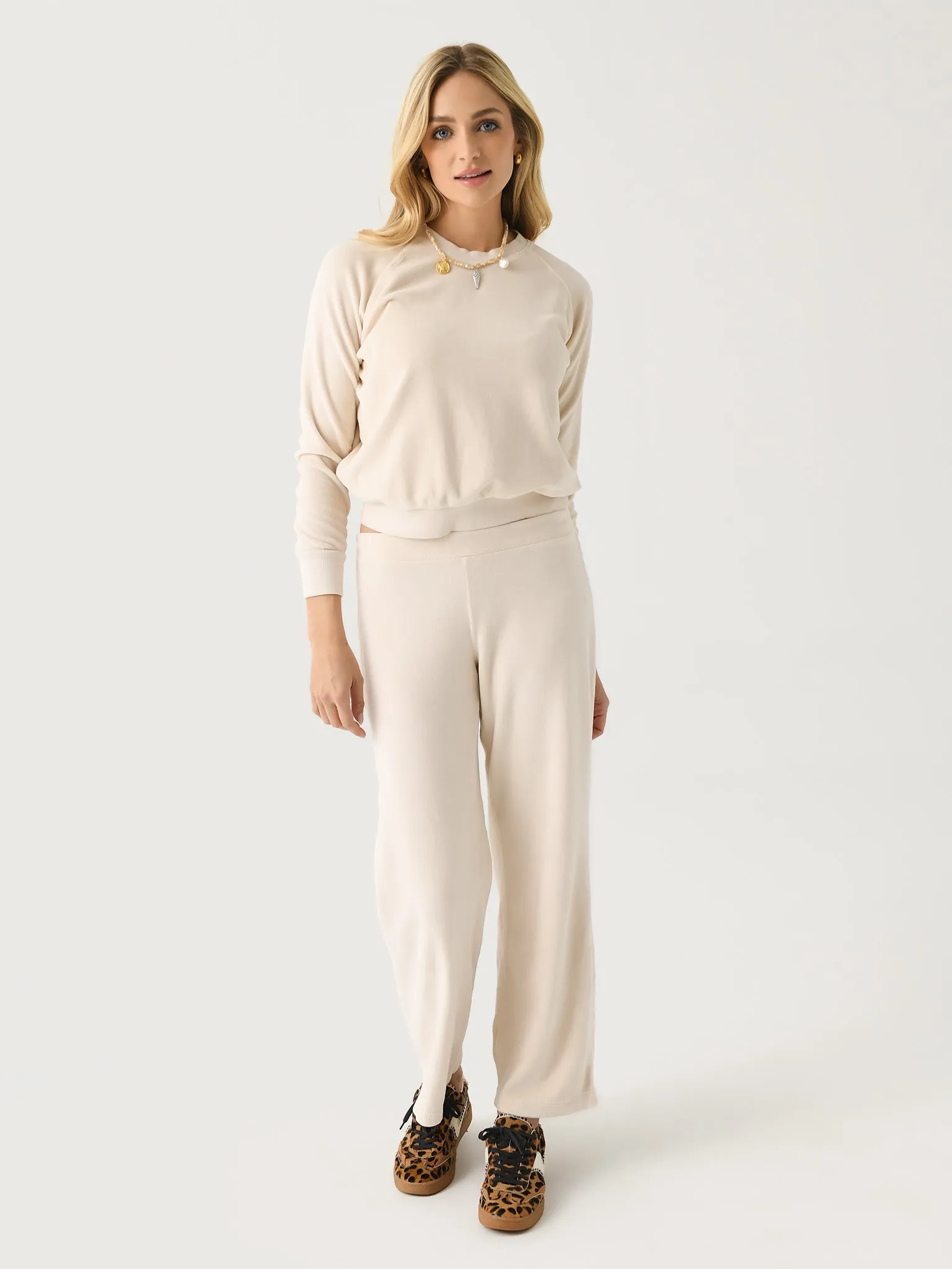 Perfect White Tee Women's Holly Velour Sweatpant sold by Saint Bernard product image thumbnail 2