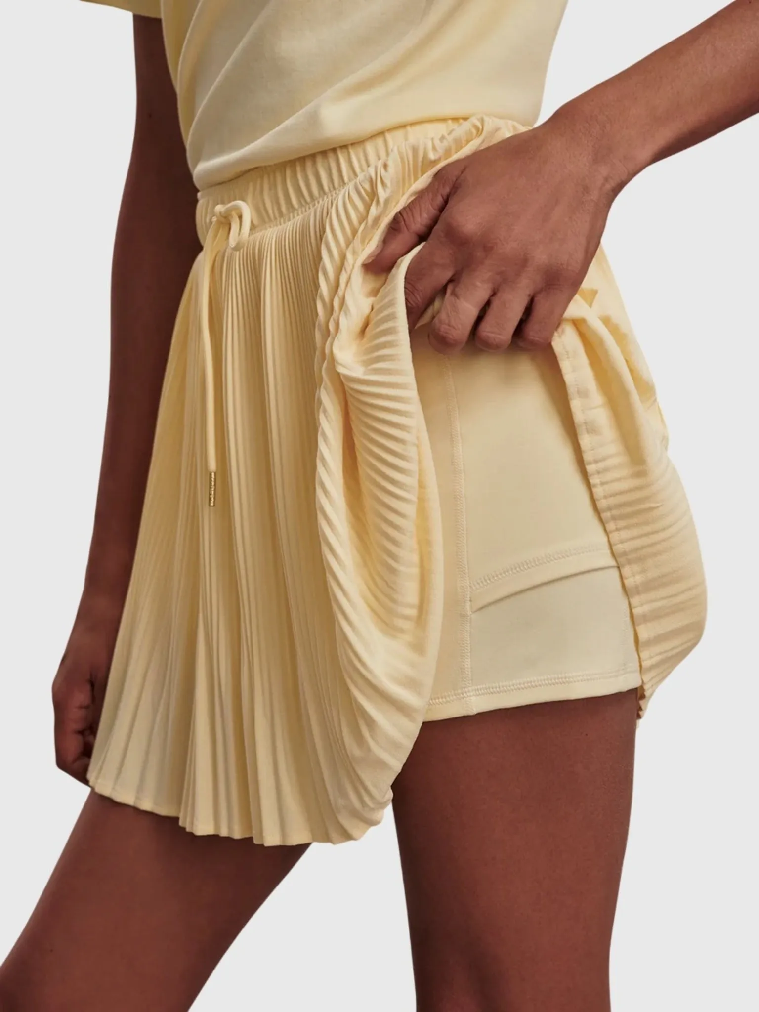 Varley Women's Davina High-Rise 15" Skort sold by Saint Bernard product image thumbnail 3