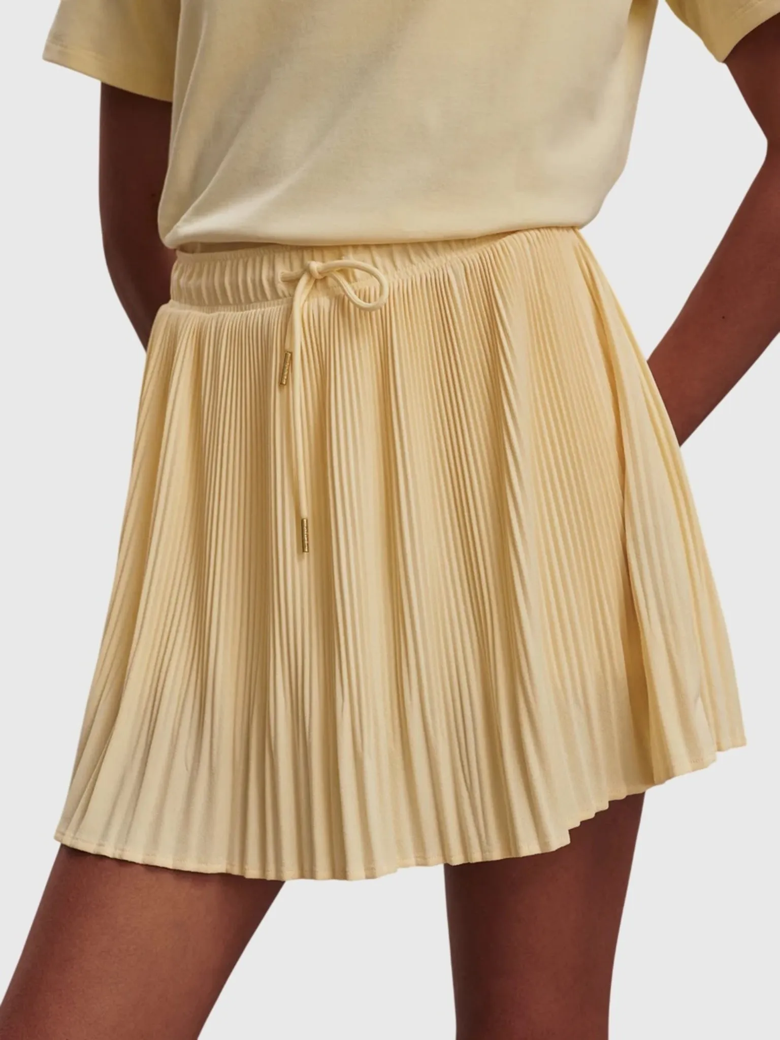 Varley Women's Davina High-Rise 15" Skort sold by Saint Bernard