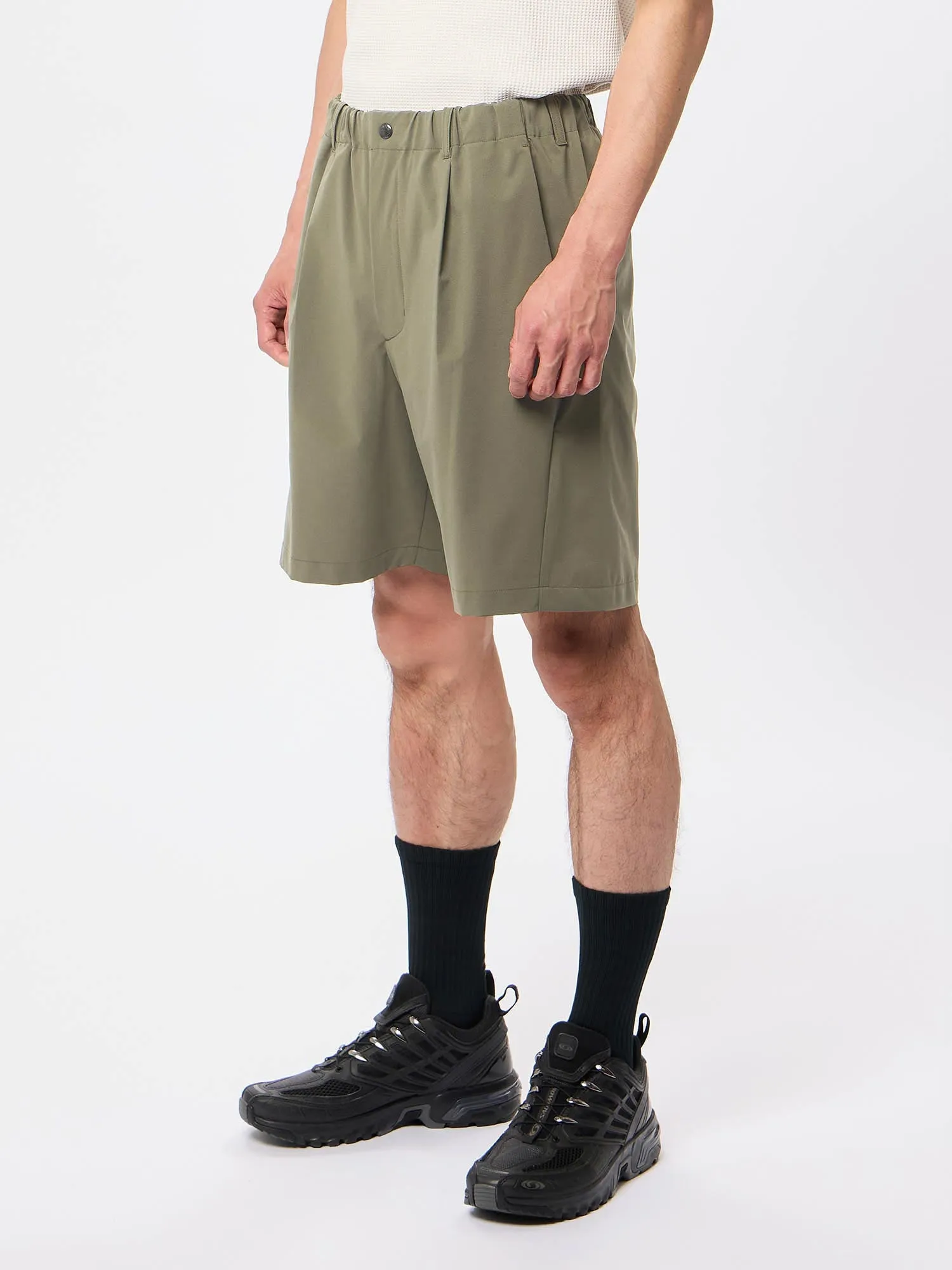 One Tuck Light Stretch Shorts sold by Goldwin product image thumbnail 5